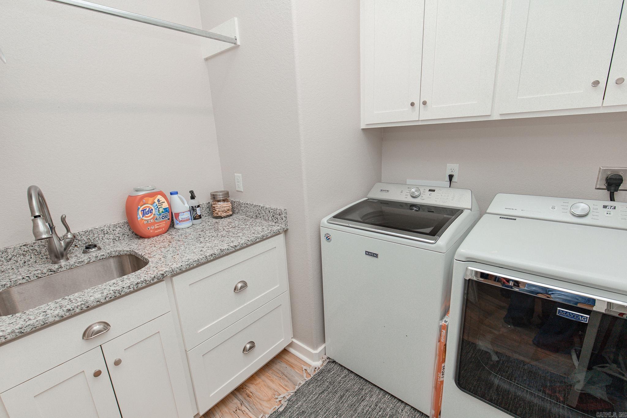 OAK TREE SOUTH - Residential