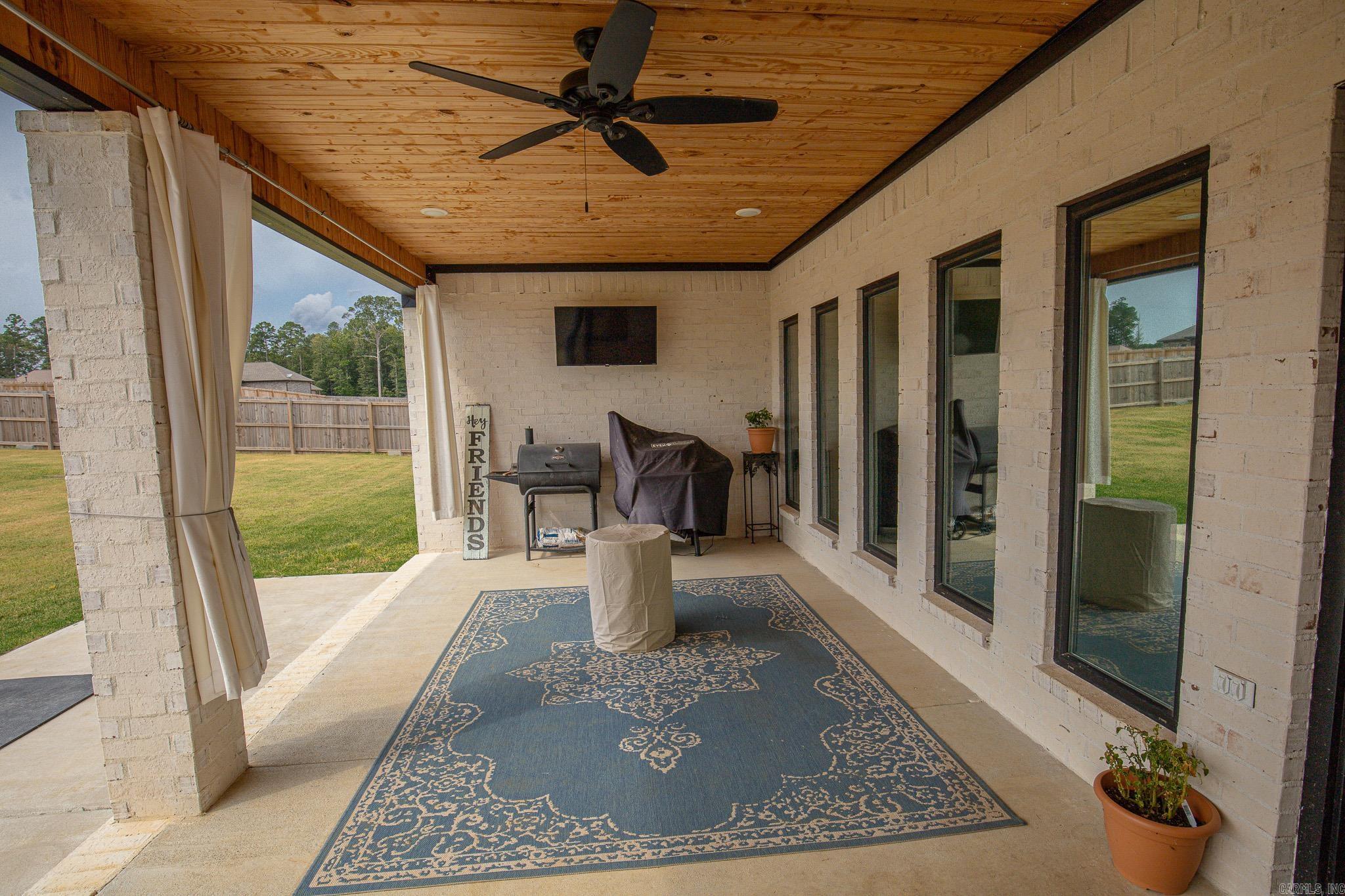 OAK TREE SOUTH - Residential