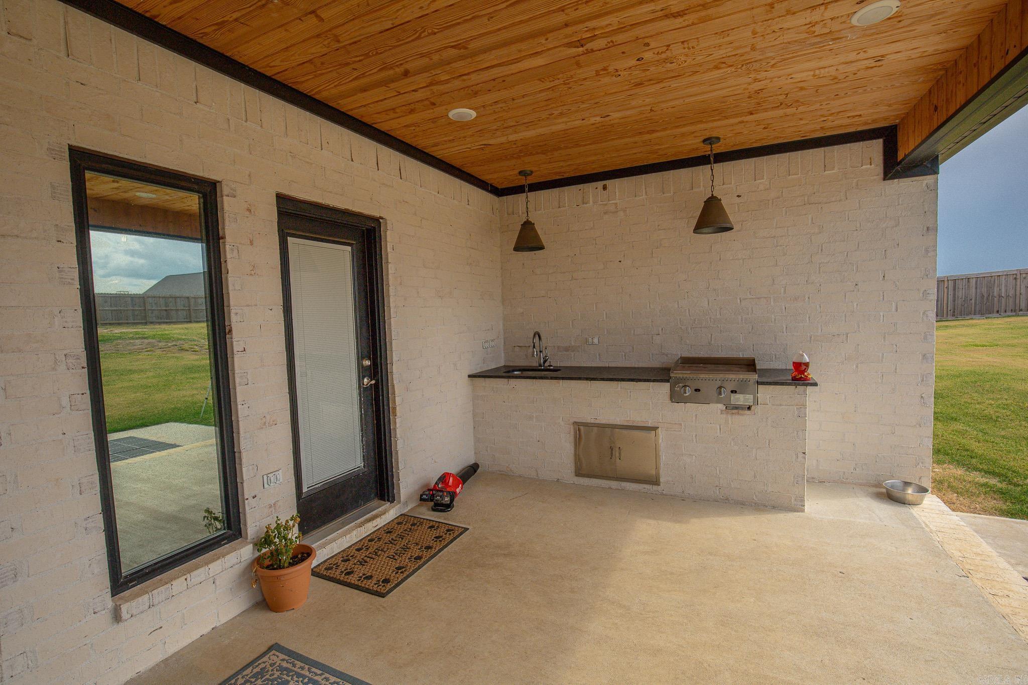 OAK TREE SOUTH - Residential