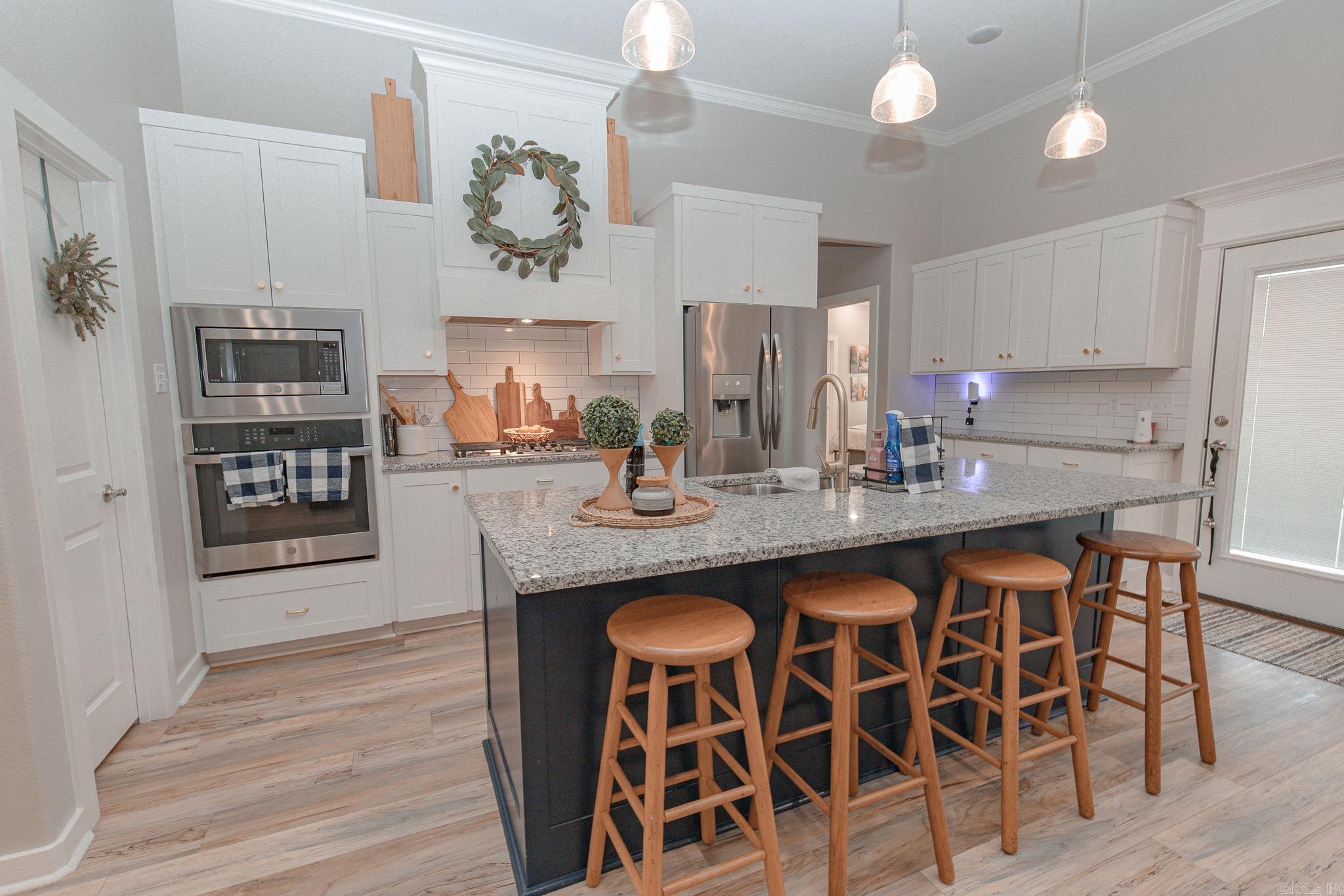 OAK TREE SOUTH - Residential