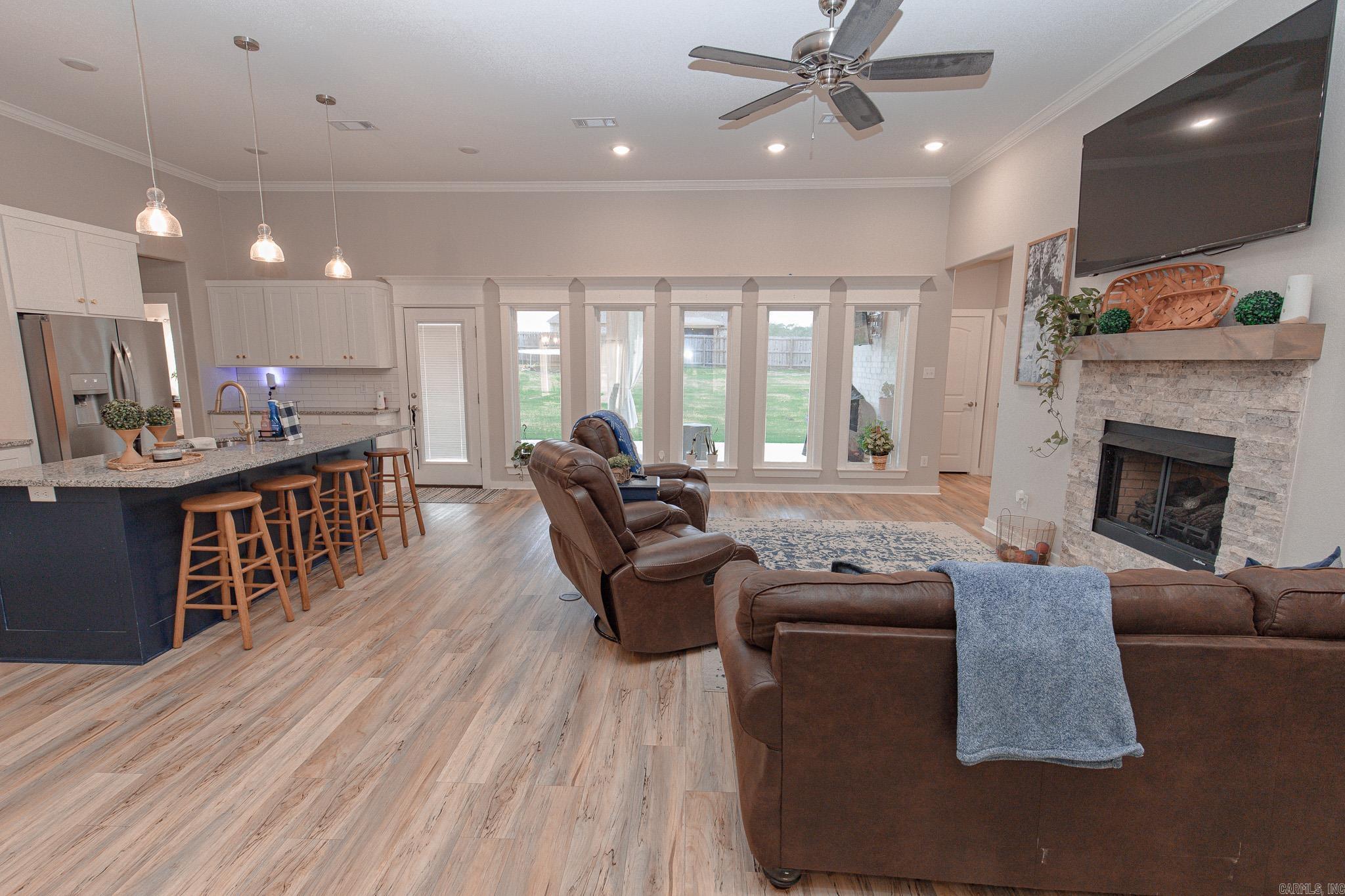 OAK TREE SOUTH - Residential