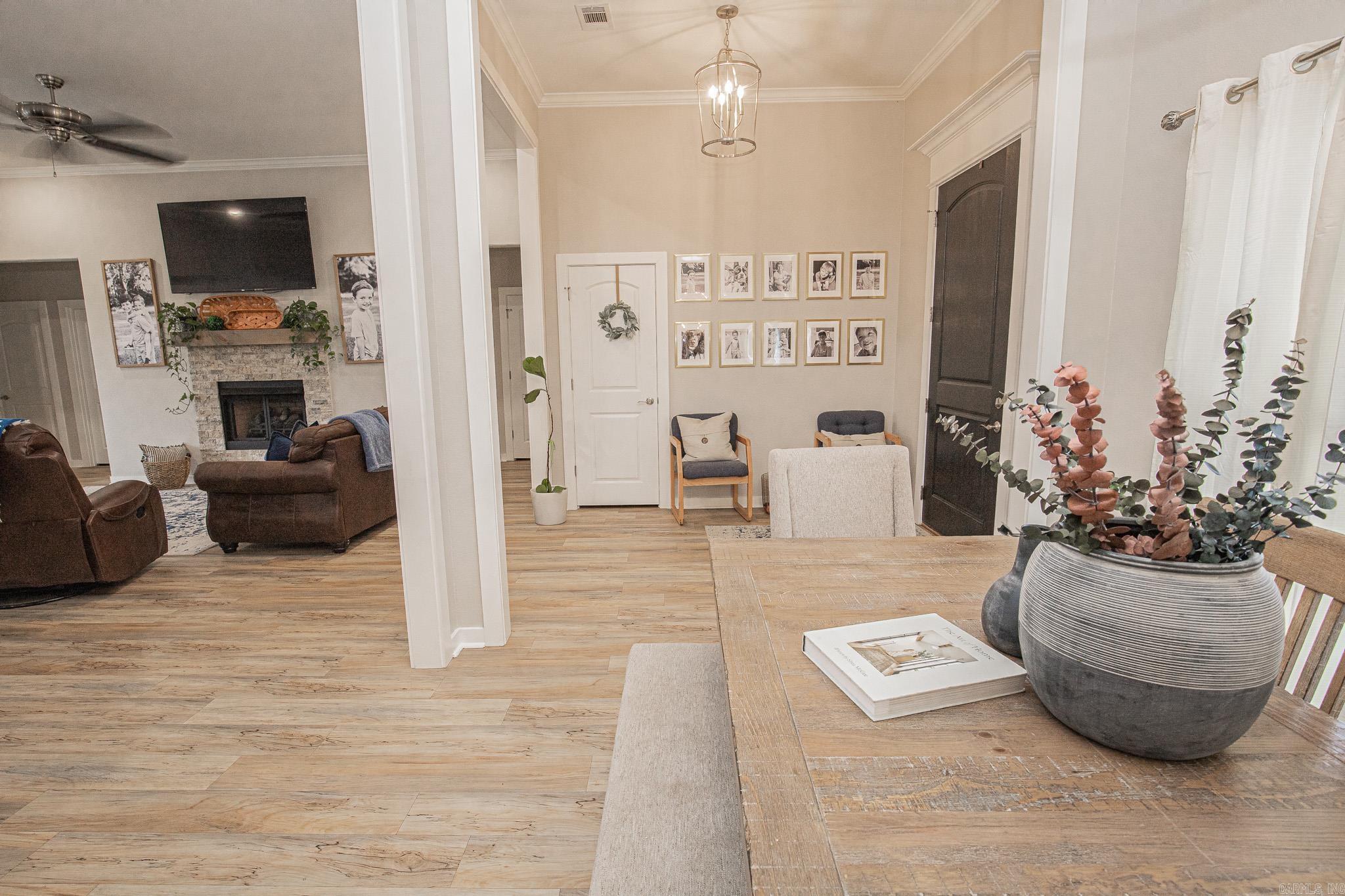 OAK TREE SOUTH - Residential