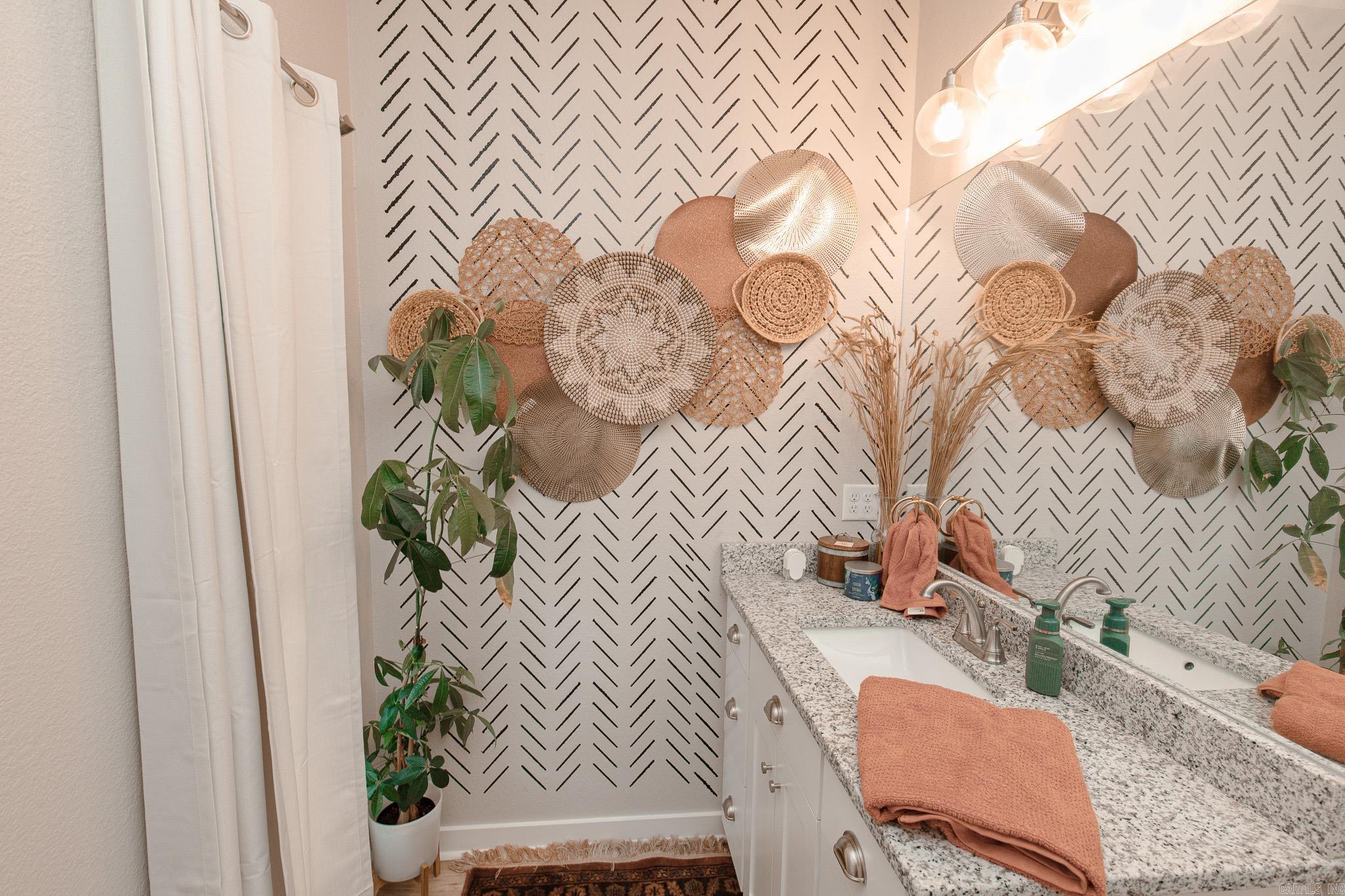 OAK TREE SOUTH - Residential