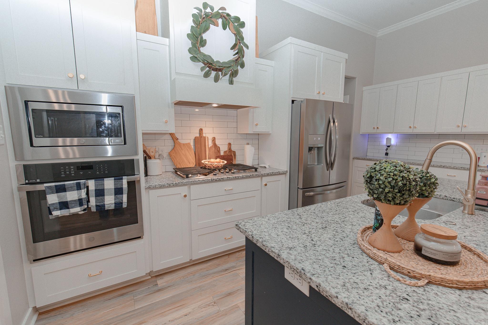 OAK TREE SOUTH - Residential