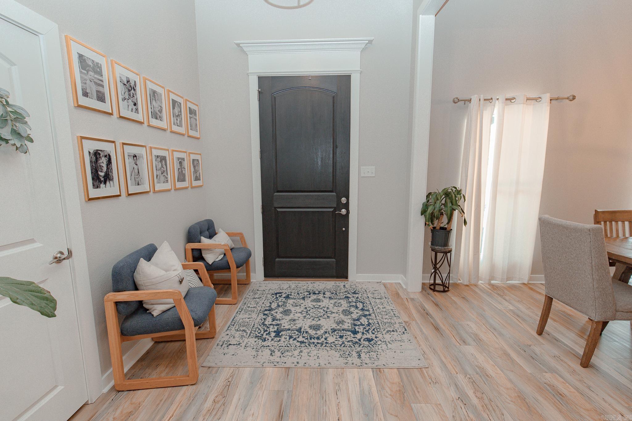 OAK TREE SOUTH - Residential