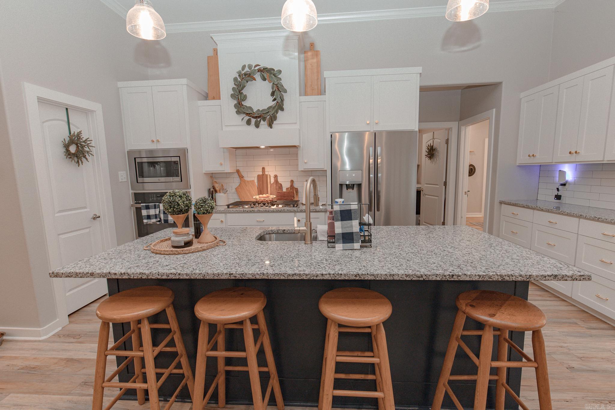 OAK TREE SOUTH - Residential