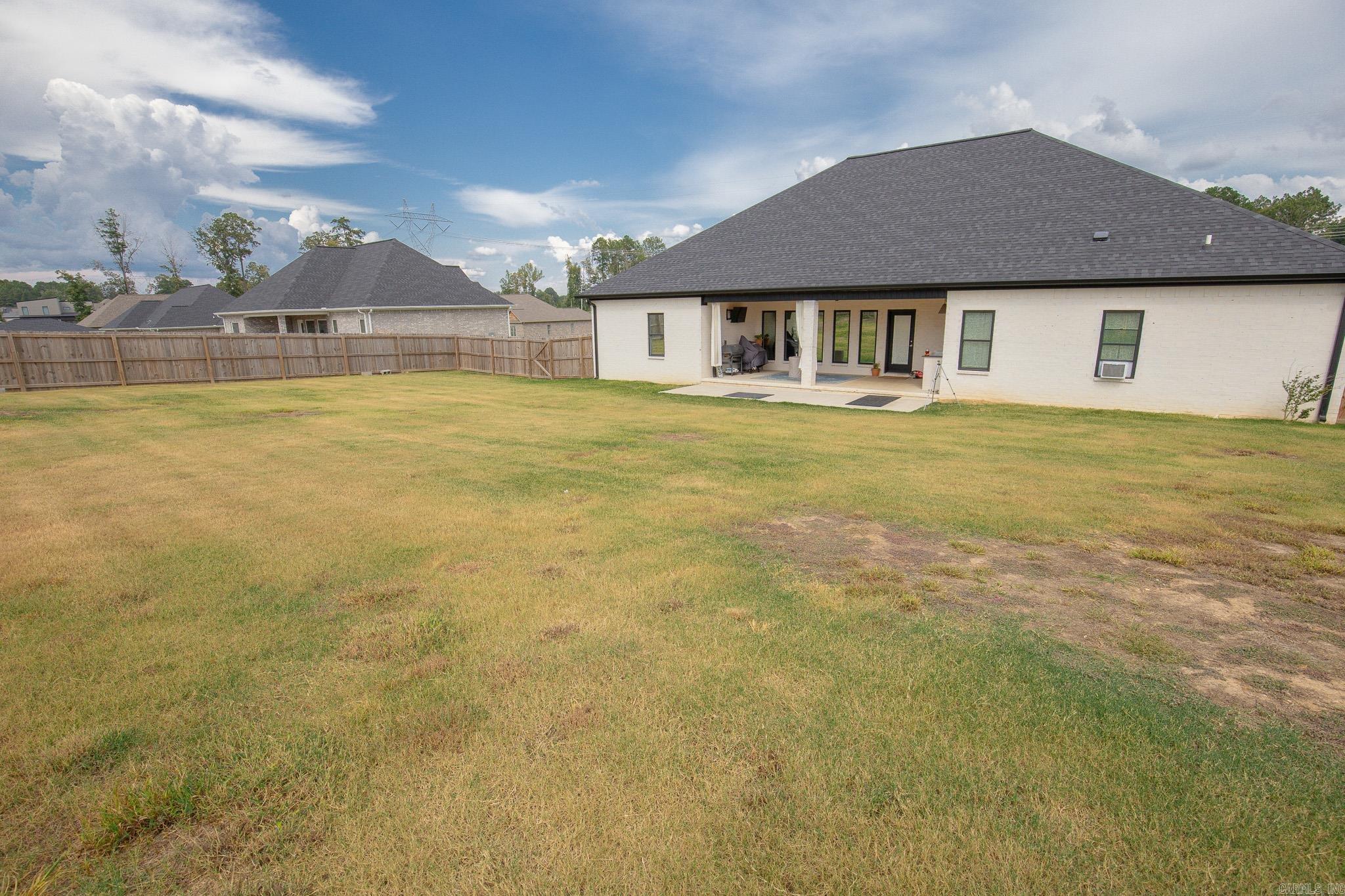 OAK TREE SOUTH - Residential