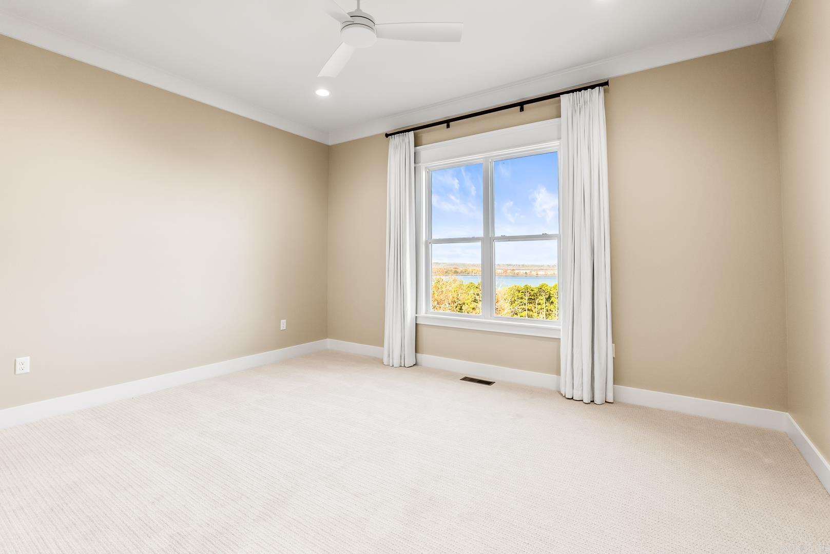 NORTH VIEW ESTATES - Residential