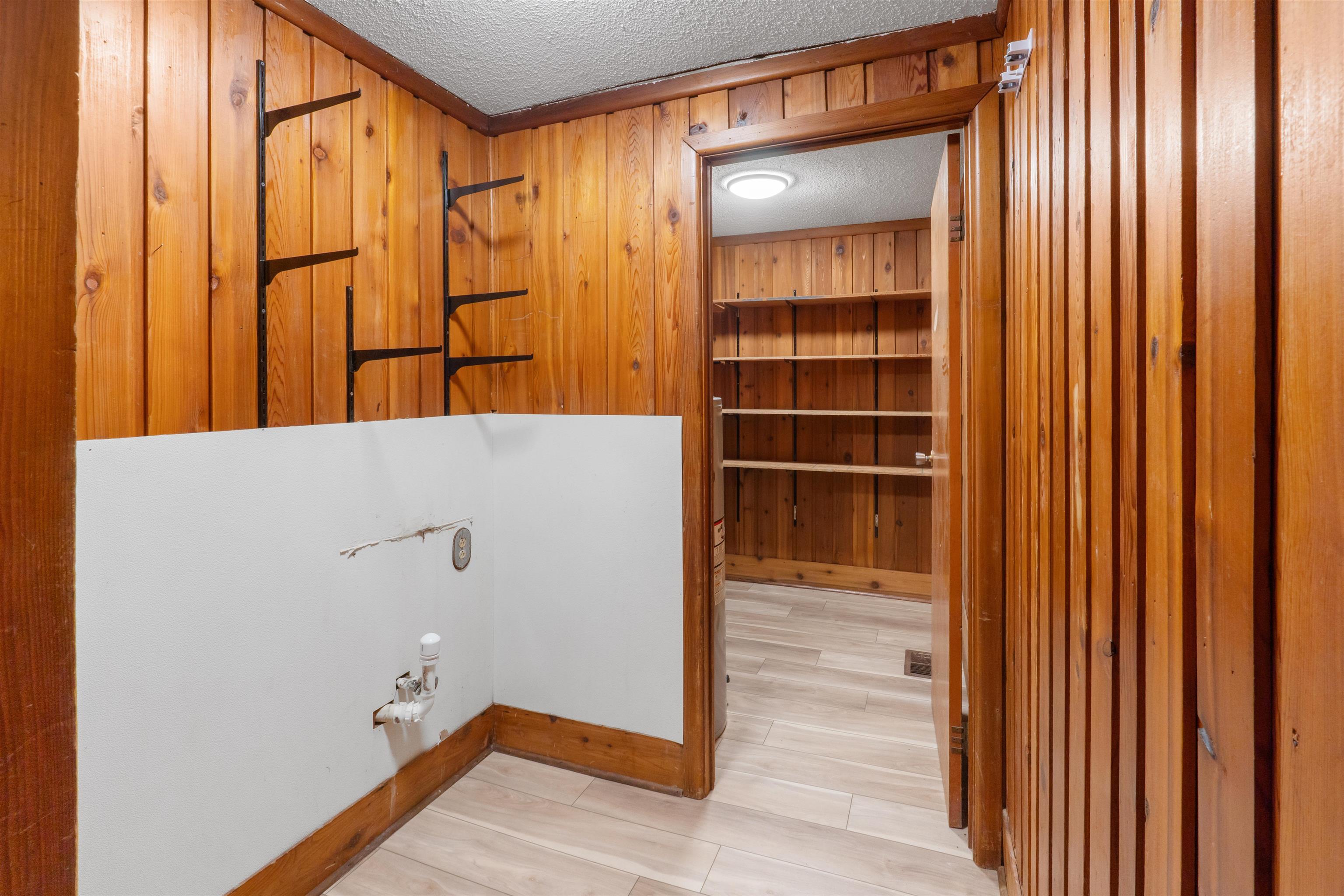 CEDAR GLADE - Residential