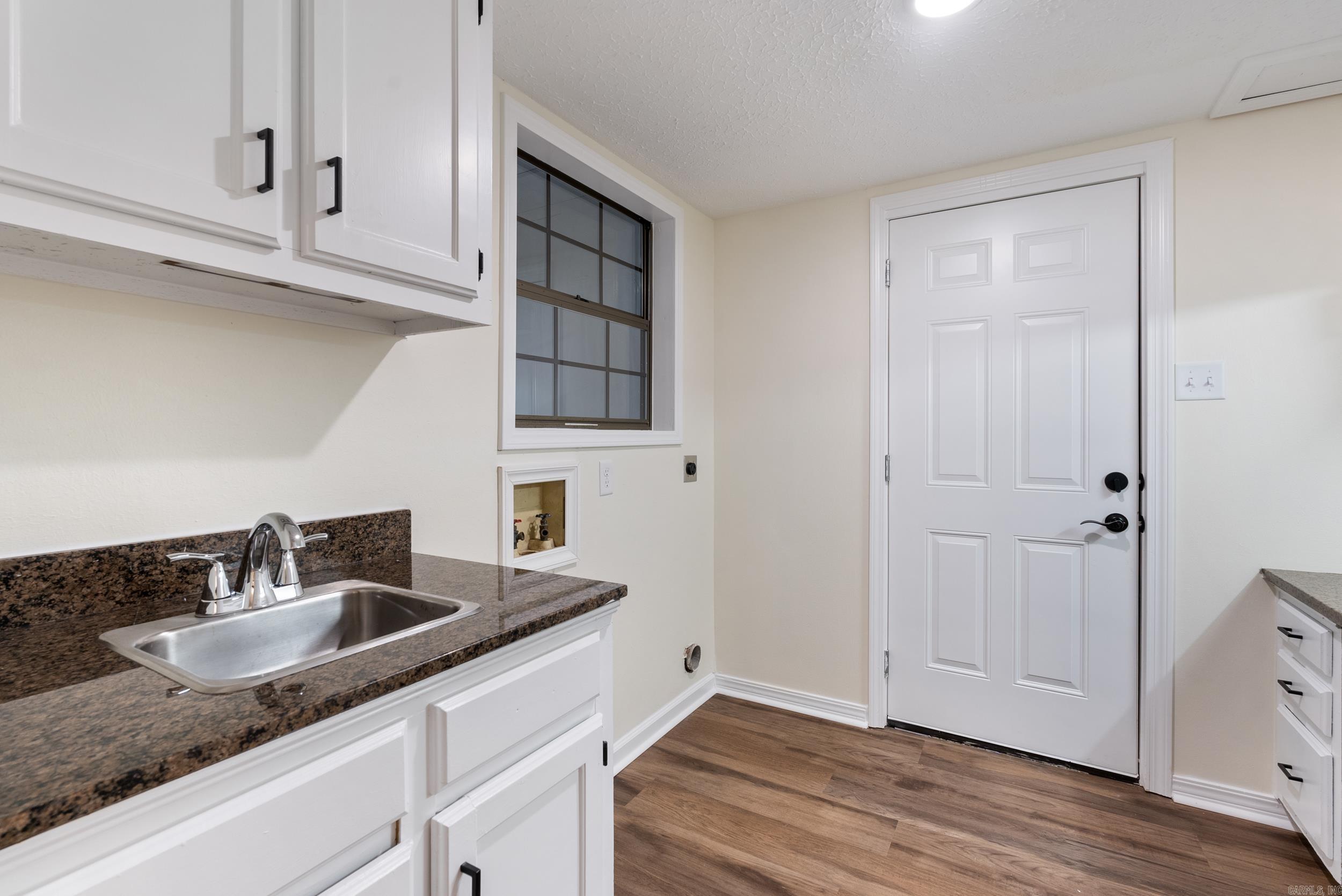 SMOKING OAKS ADD - Residential