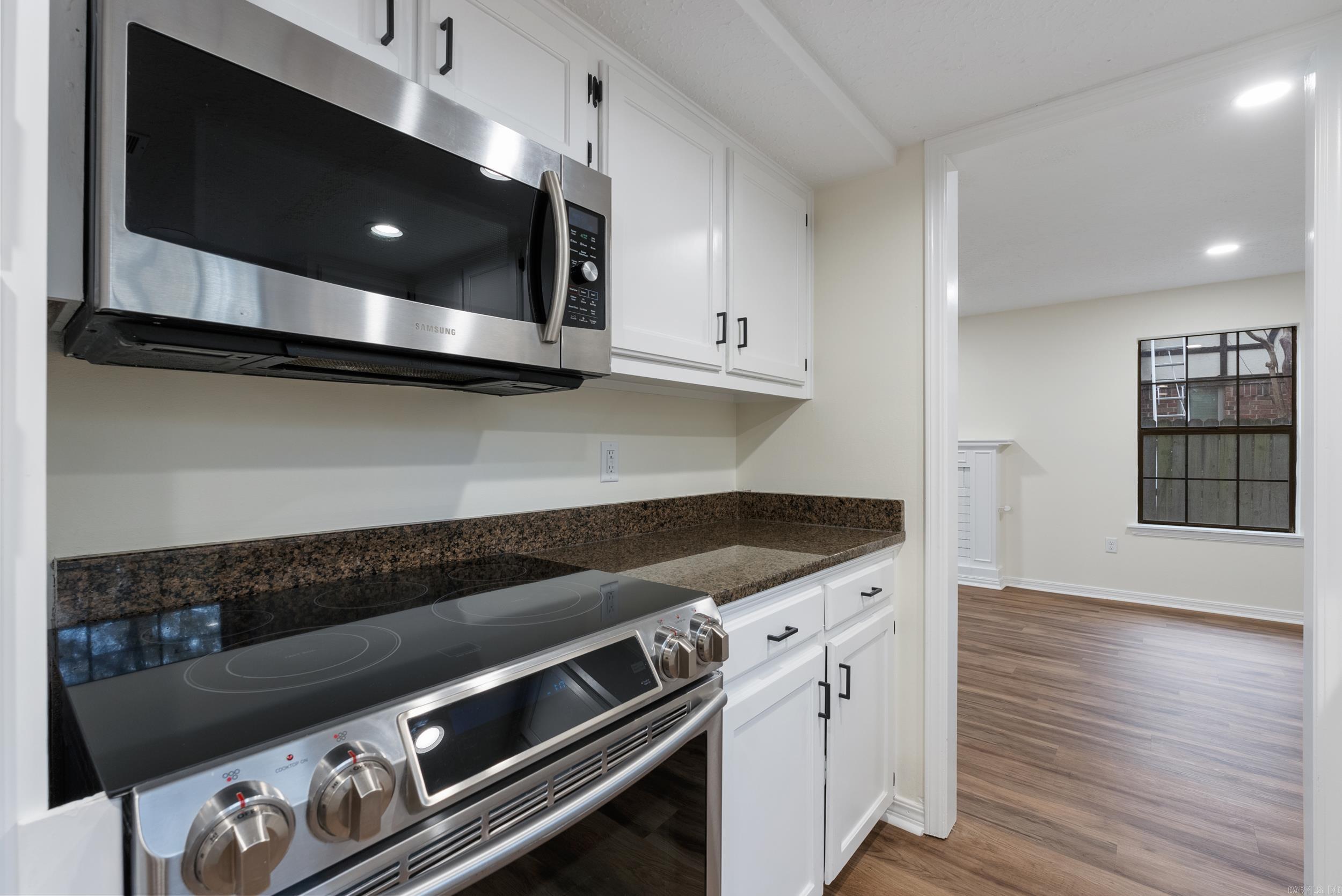 SMOKING OAKS ADD - Residential