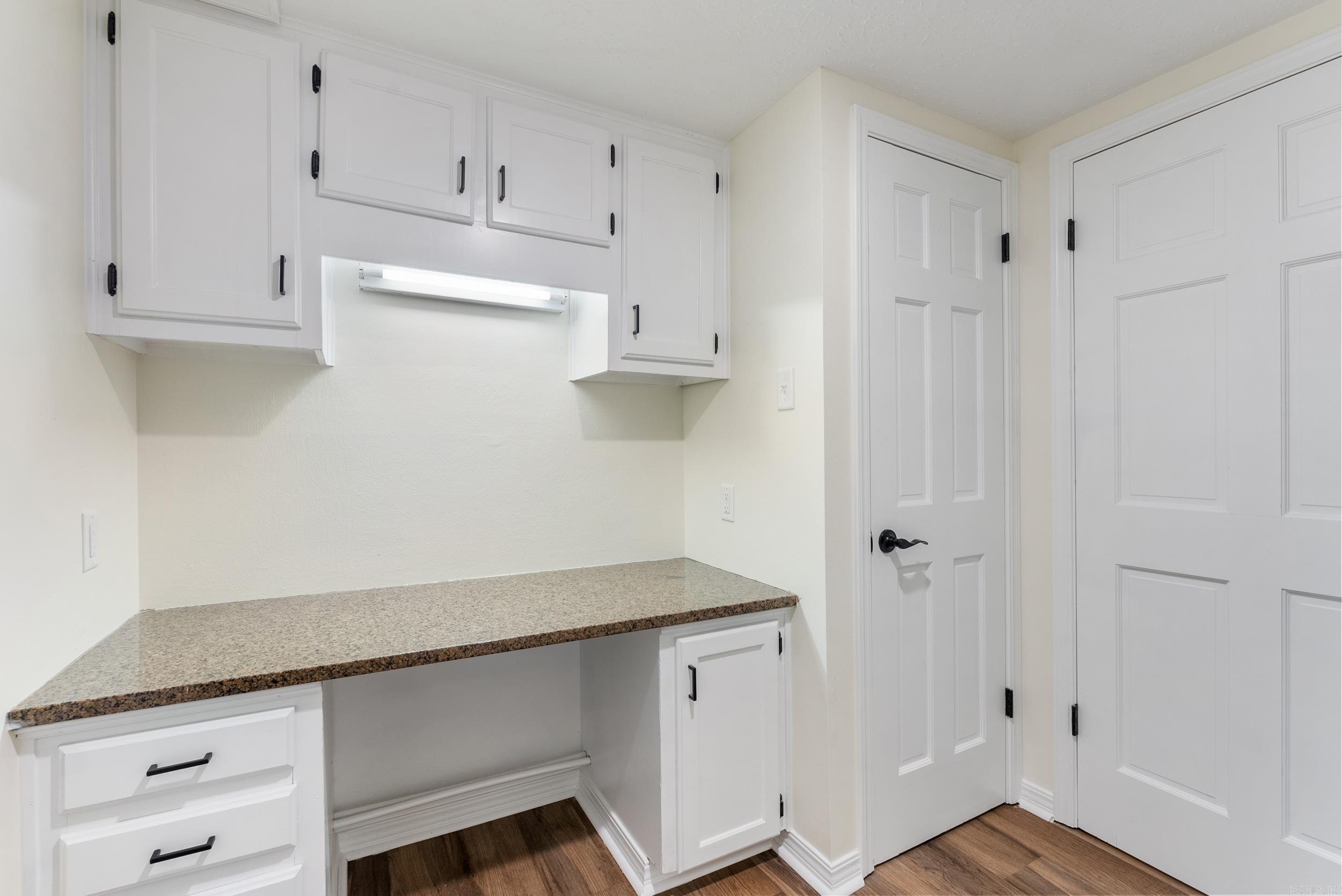 SMOKING OAKS ADD - Residential