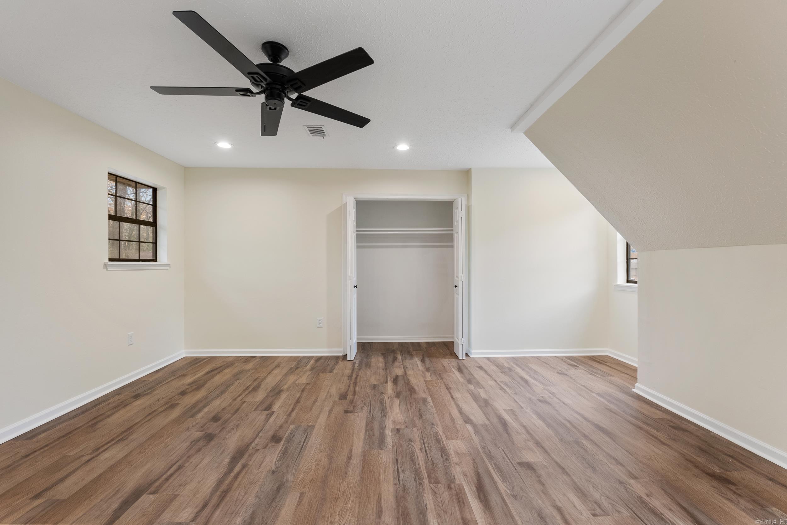SMOKING OAKS ADD - Residential