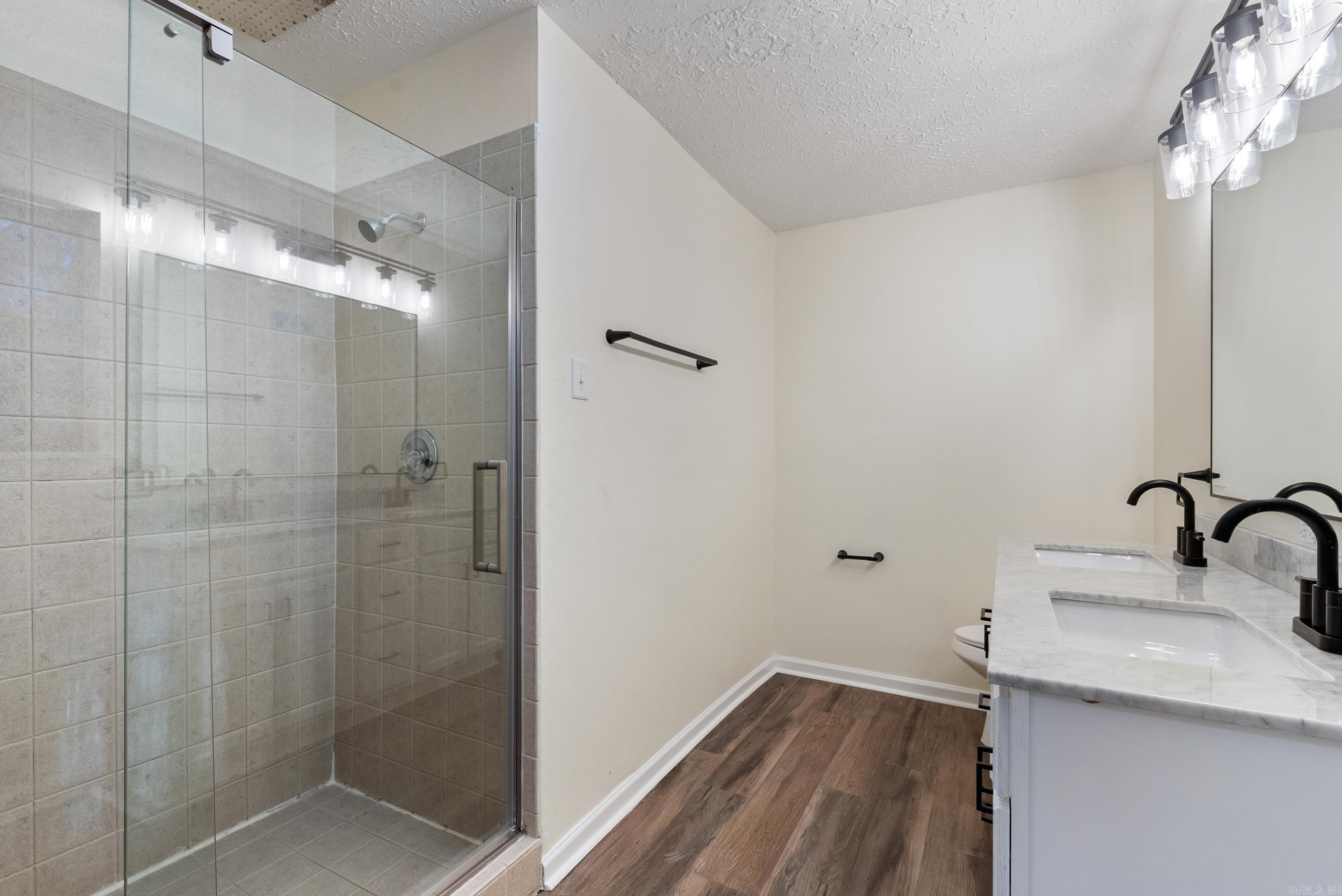 SMOKING OAKS ADD - Residential