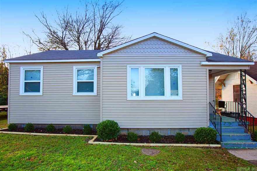 Newly renovated 3 bedroom, 1 bathroom home with great curb appeal.