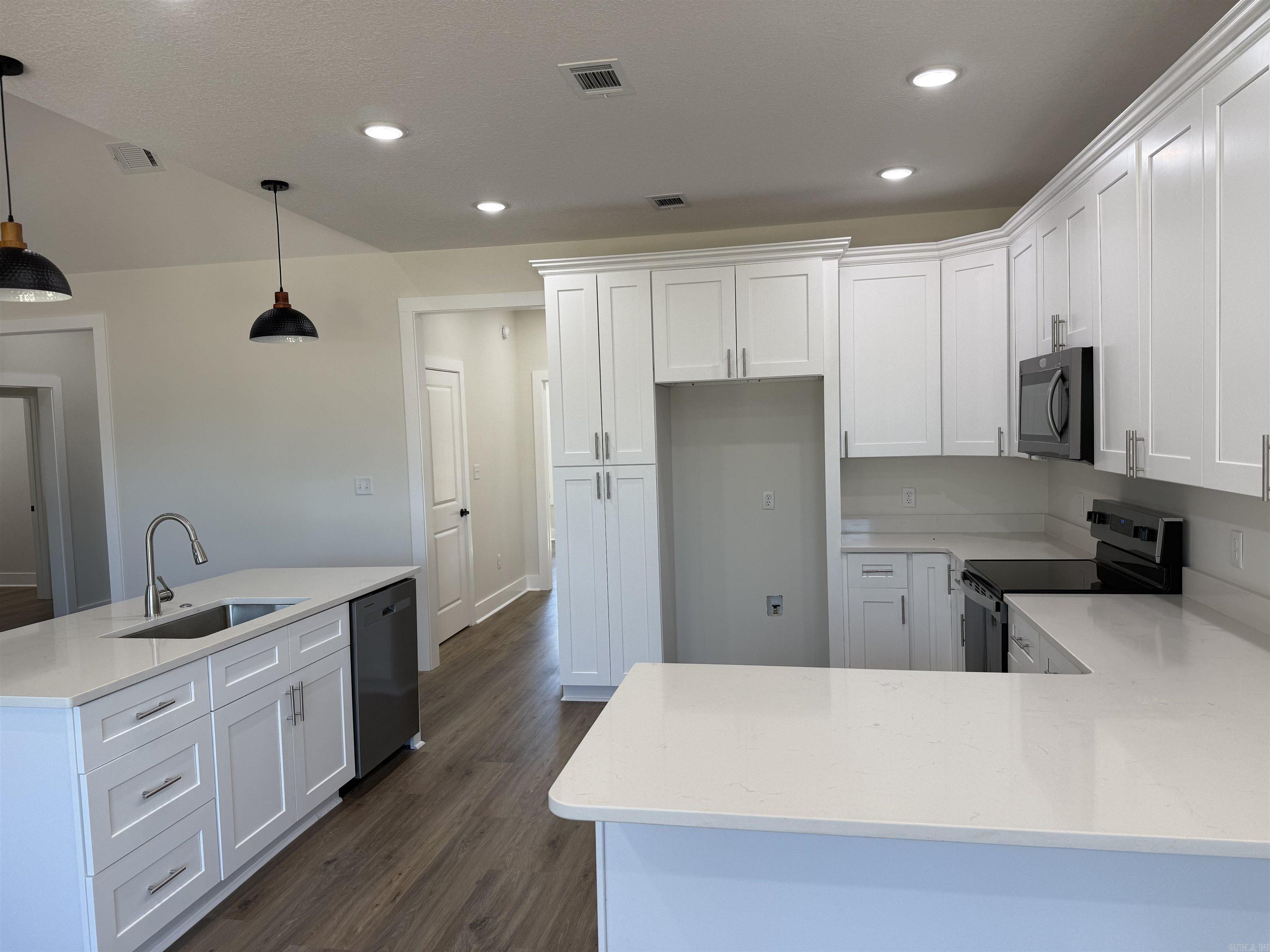 PROSPECT VILLAGE - Residential