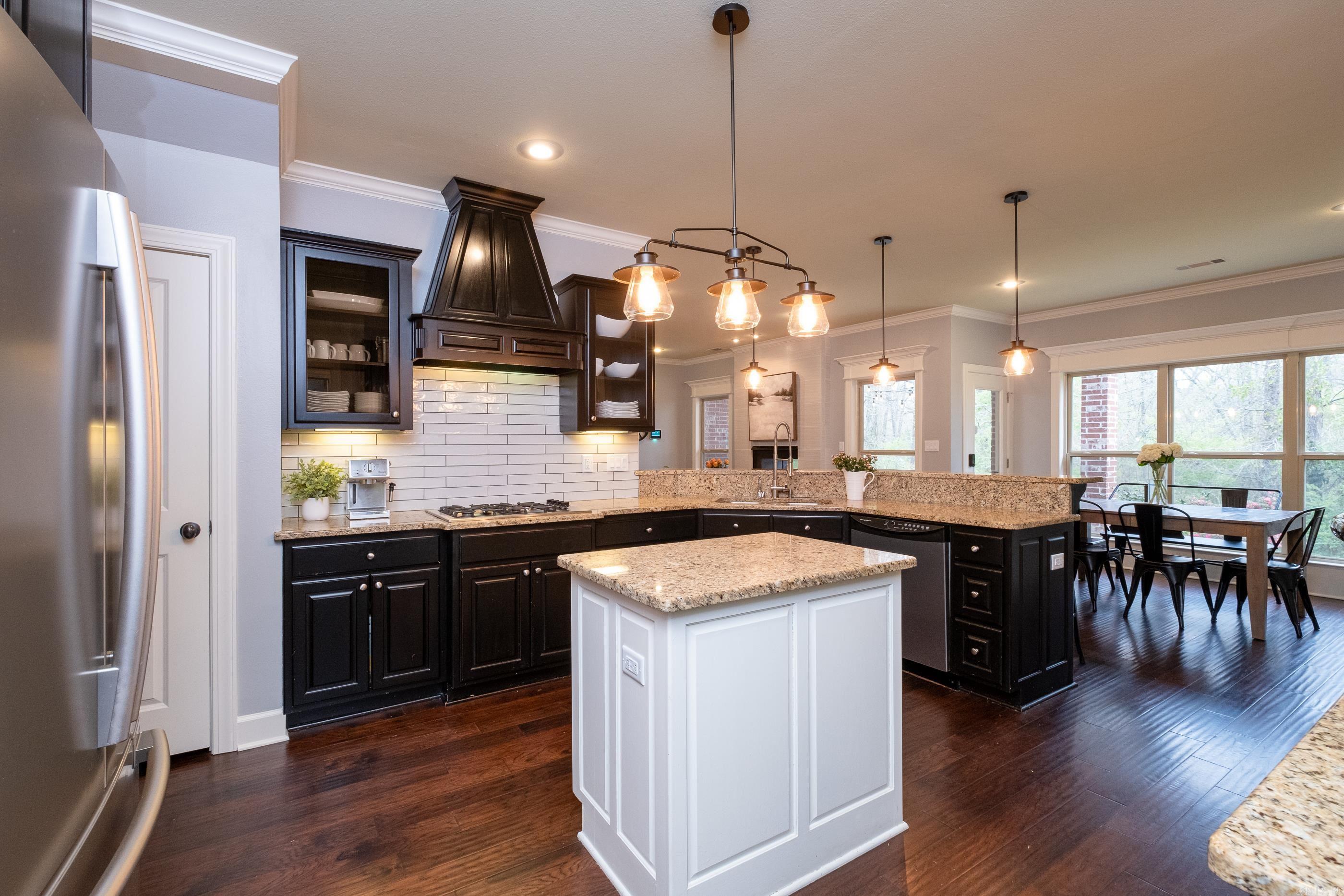 CHENAL VALLEY EPERNAY PLACE - Residential