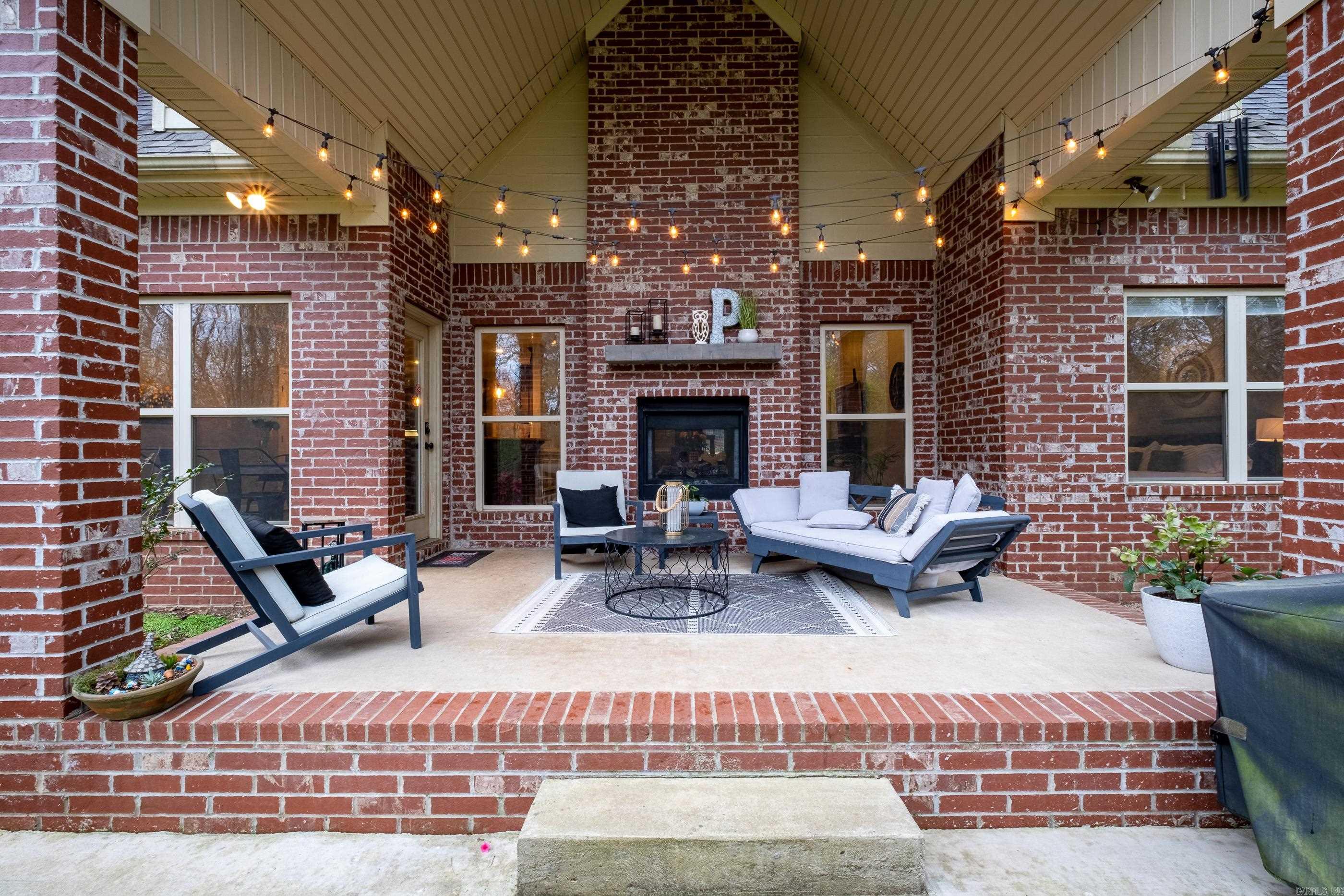 CHENAL VALLEY EPERNAY PLACE - Residential