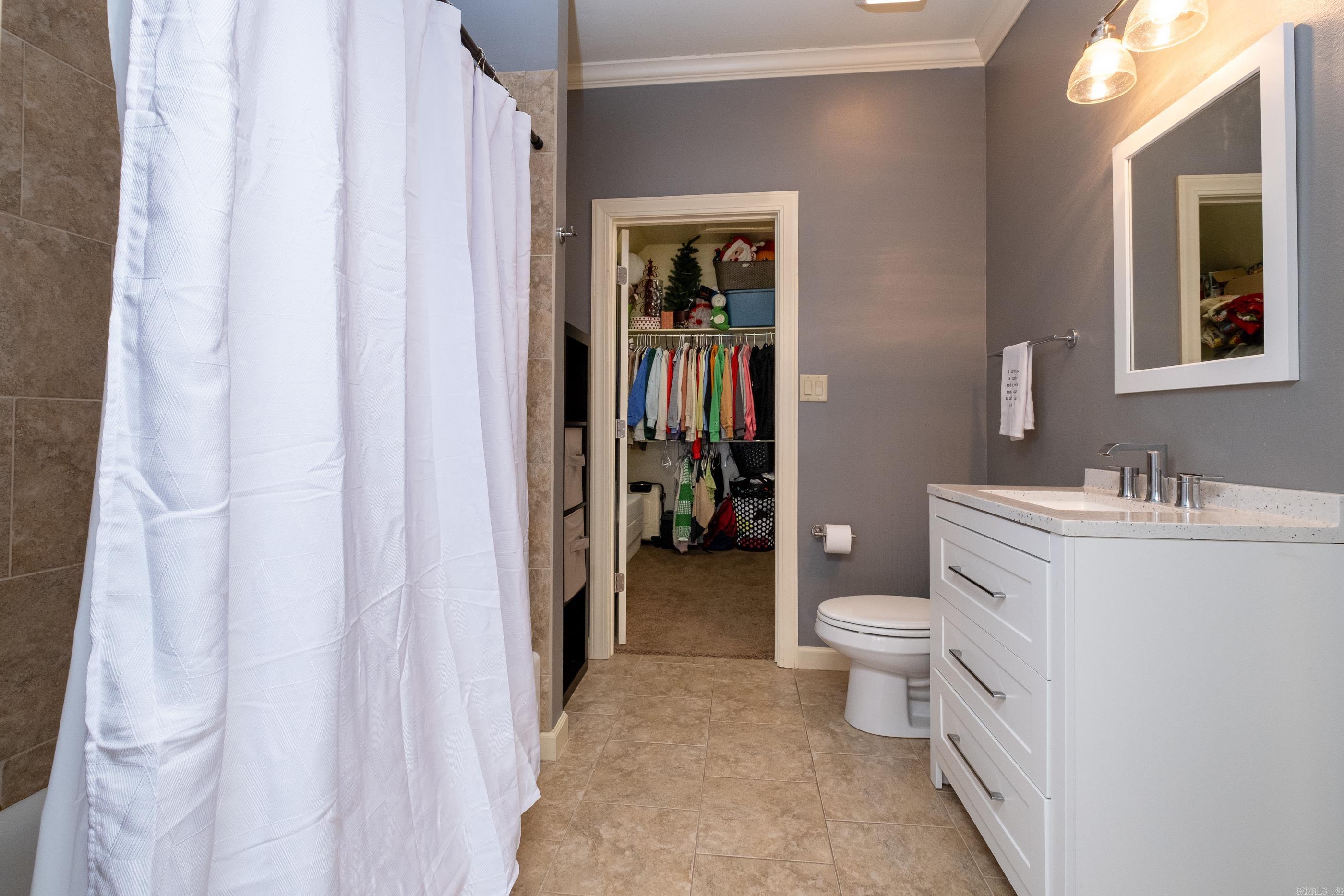 CHENAL VALLEY EPERNAY PLACE - Residential