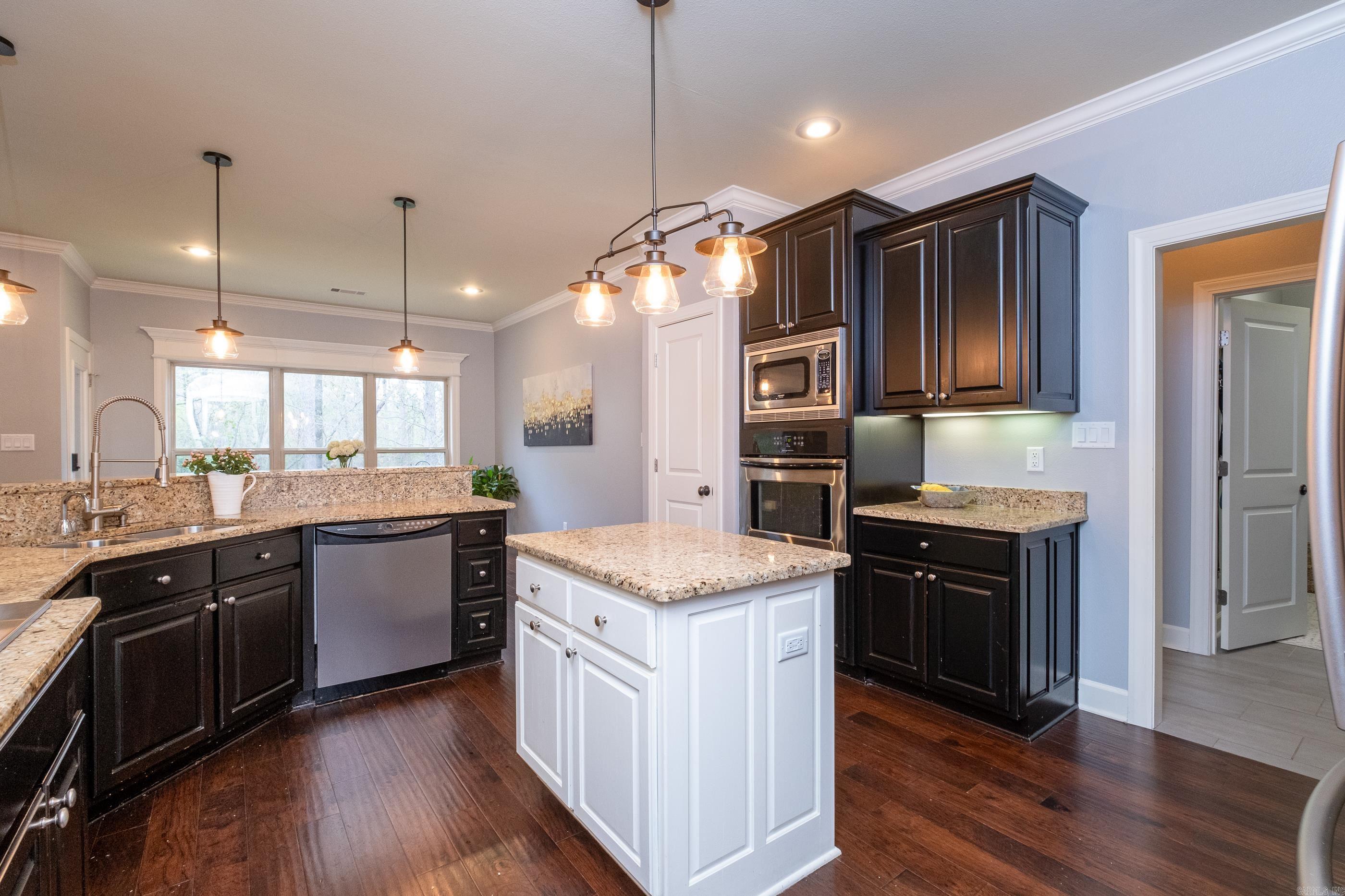 CHENAL VALLEY EPERNAY PLACE - Residential