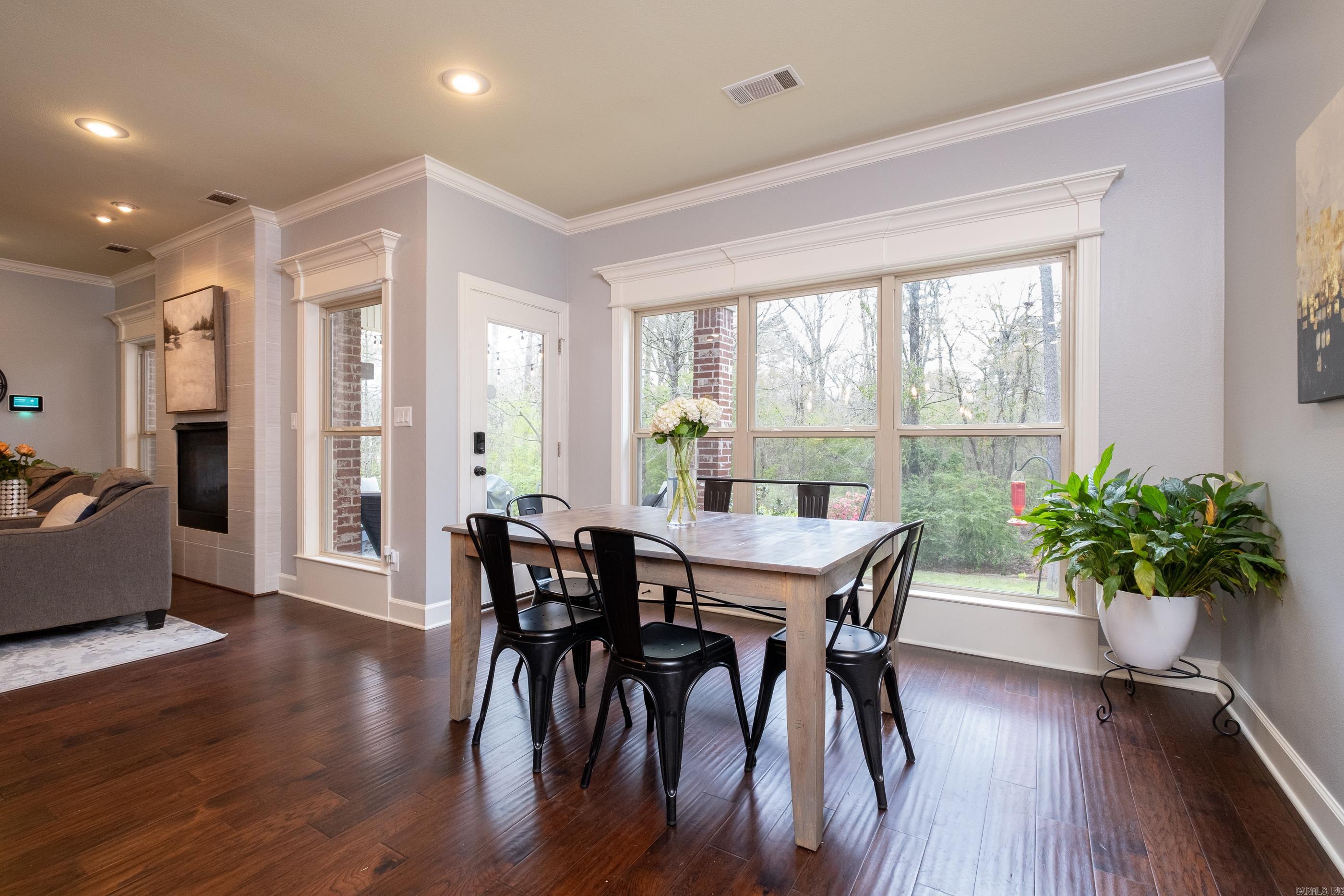 CHENAL VALLEY EPERNAY PLACE - Residential