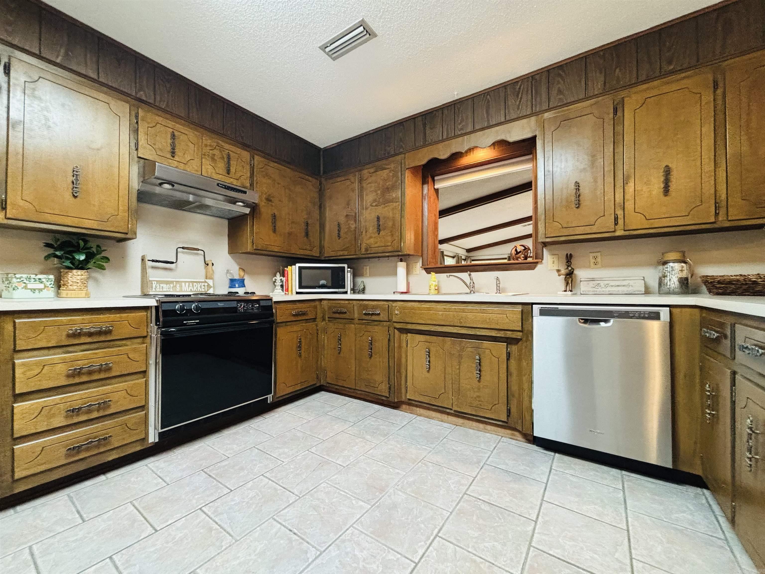 BROWNWOOD - Residential