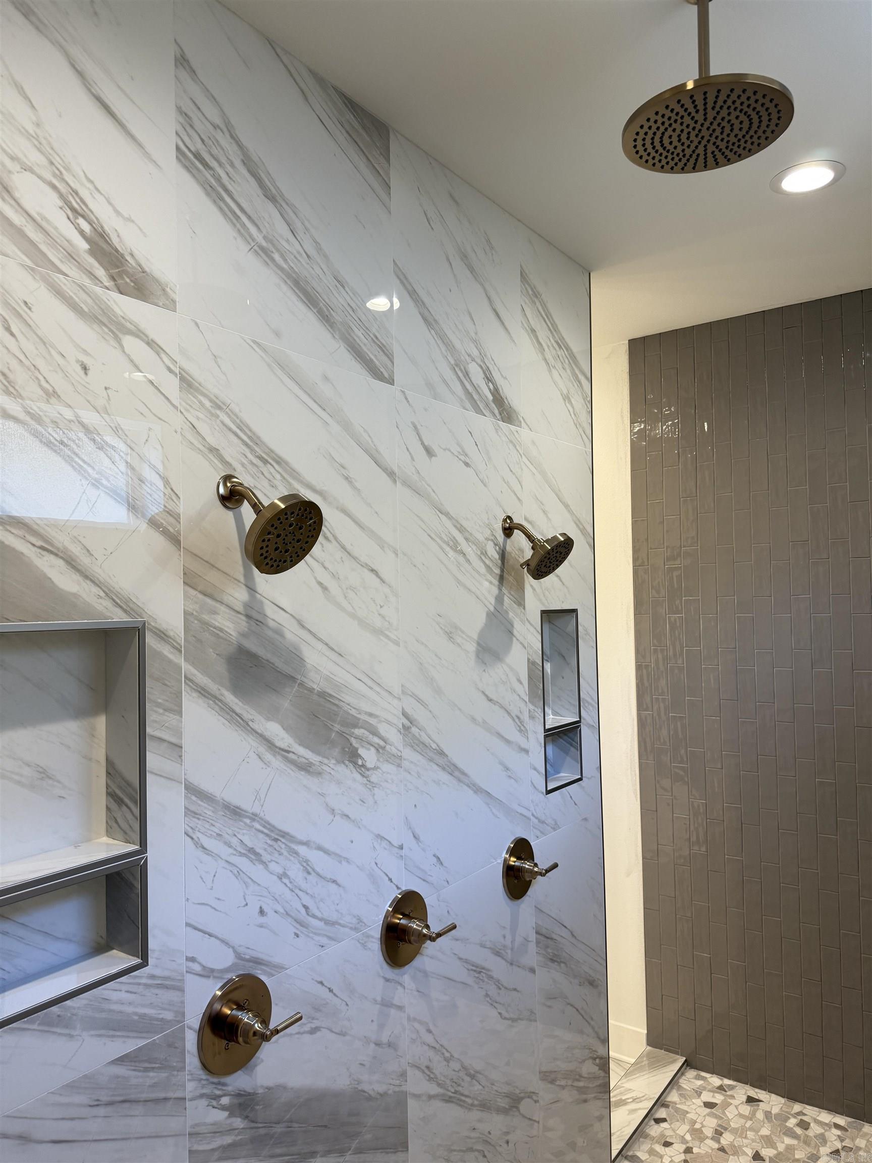 CHENAL VALLEY ABINGTON COURT - Residential