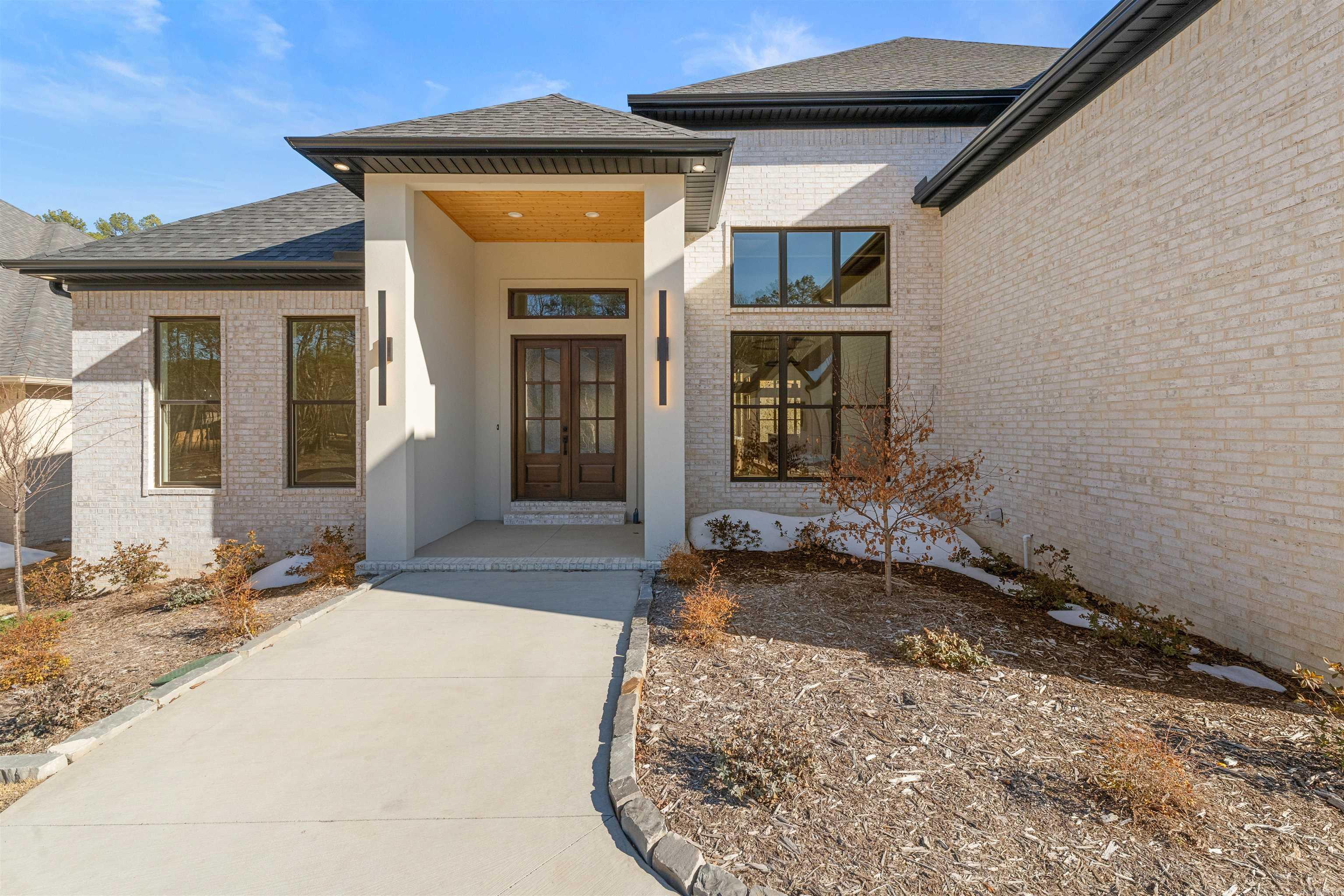 CHENAL VALLEY ABINGTON COURT - Residential