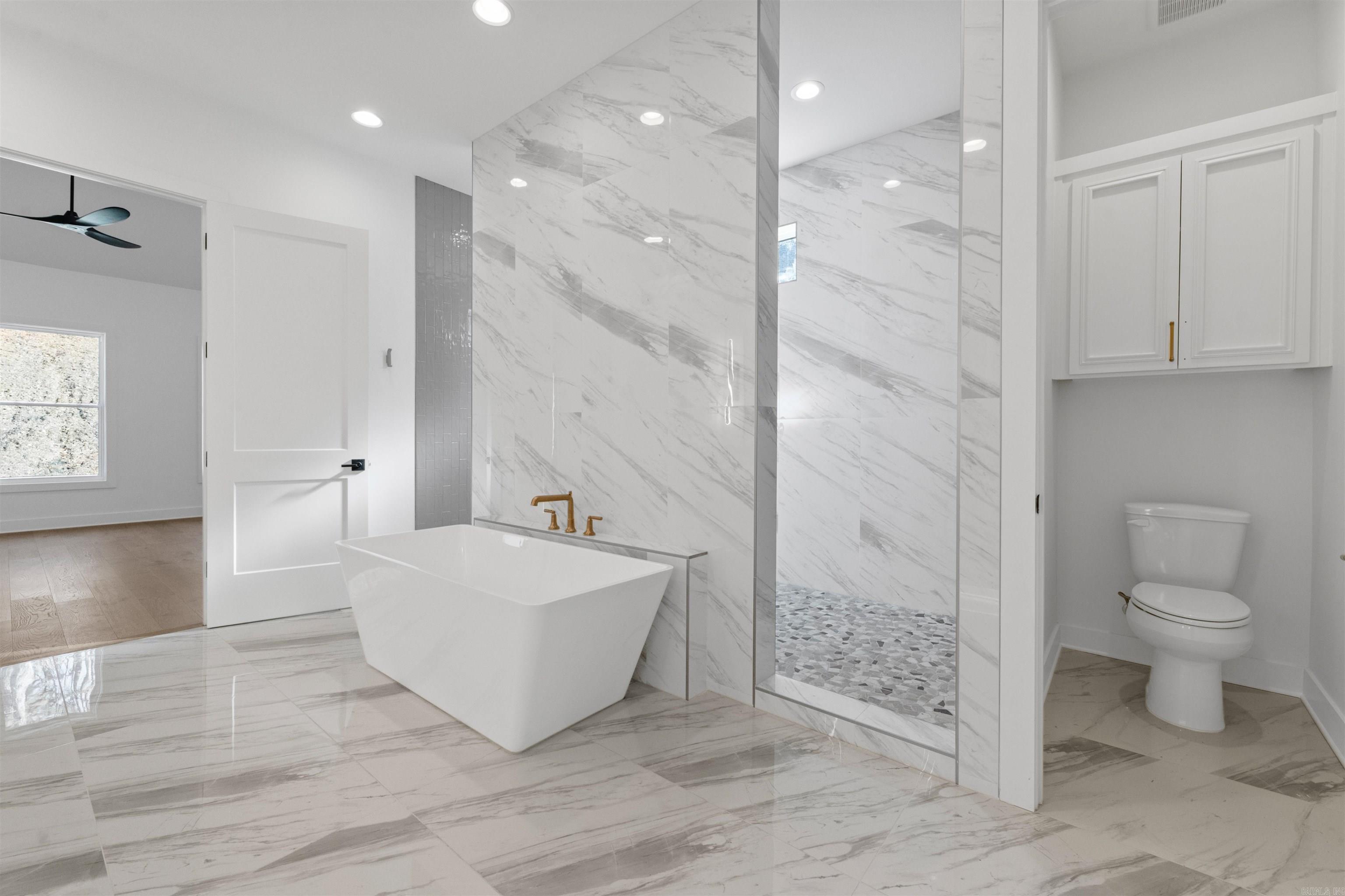 CHENAL VALLEY ABINGTON COURT - Residential