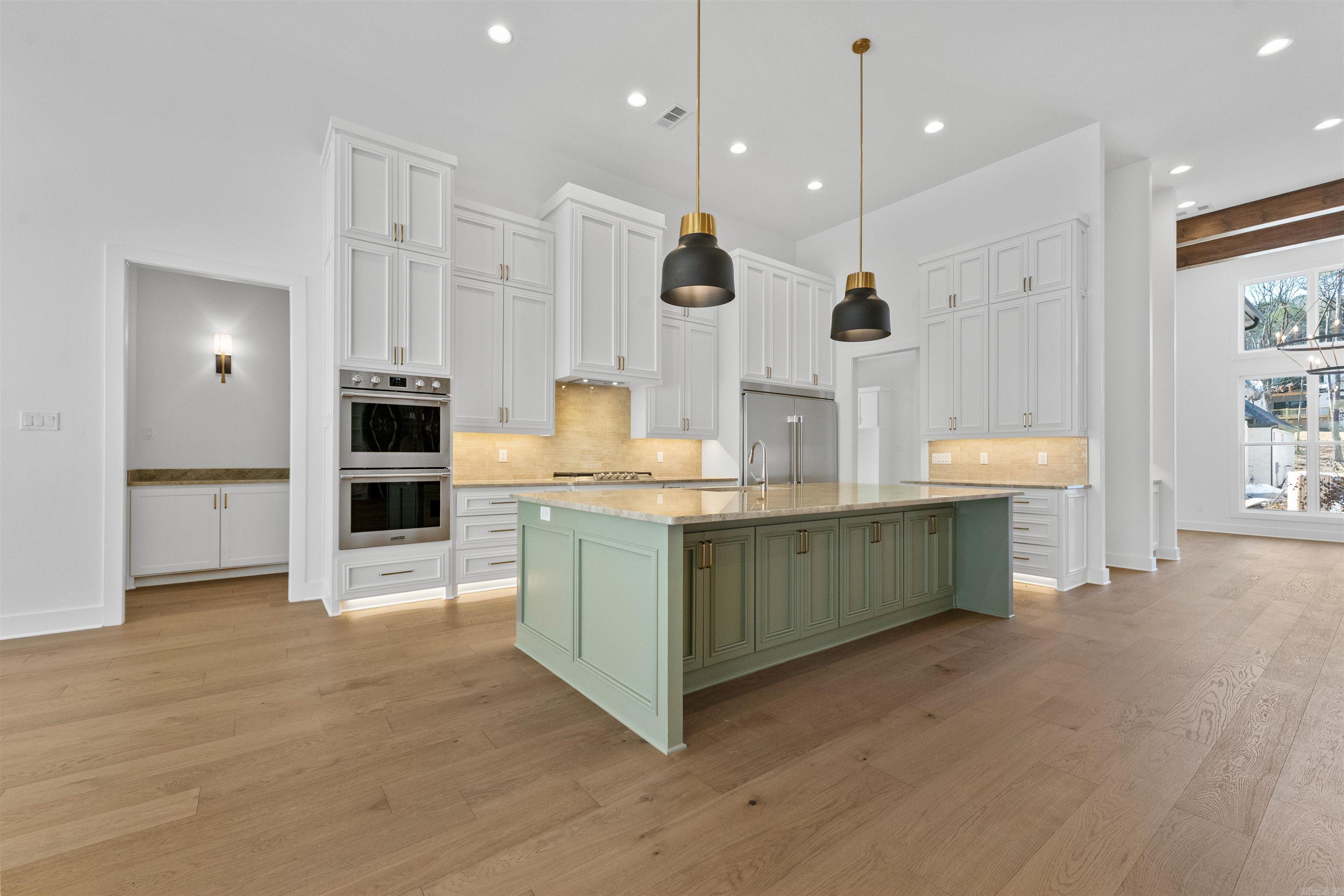 CHENAL VALLEY ABINGTON COURT - Residential