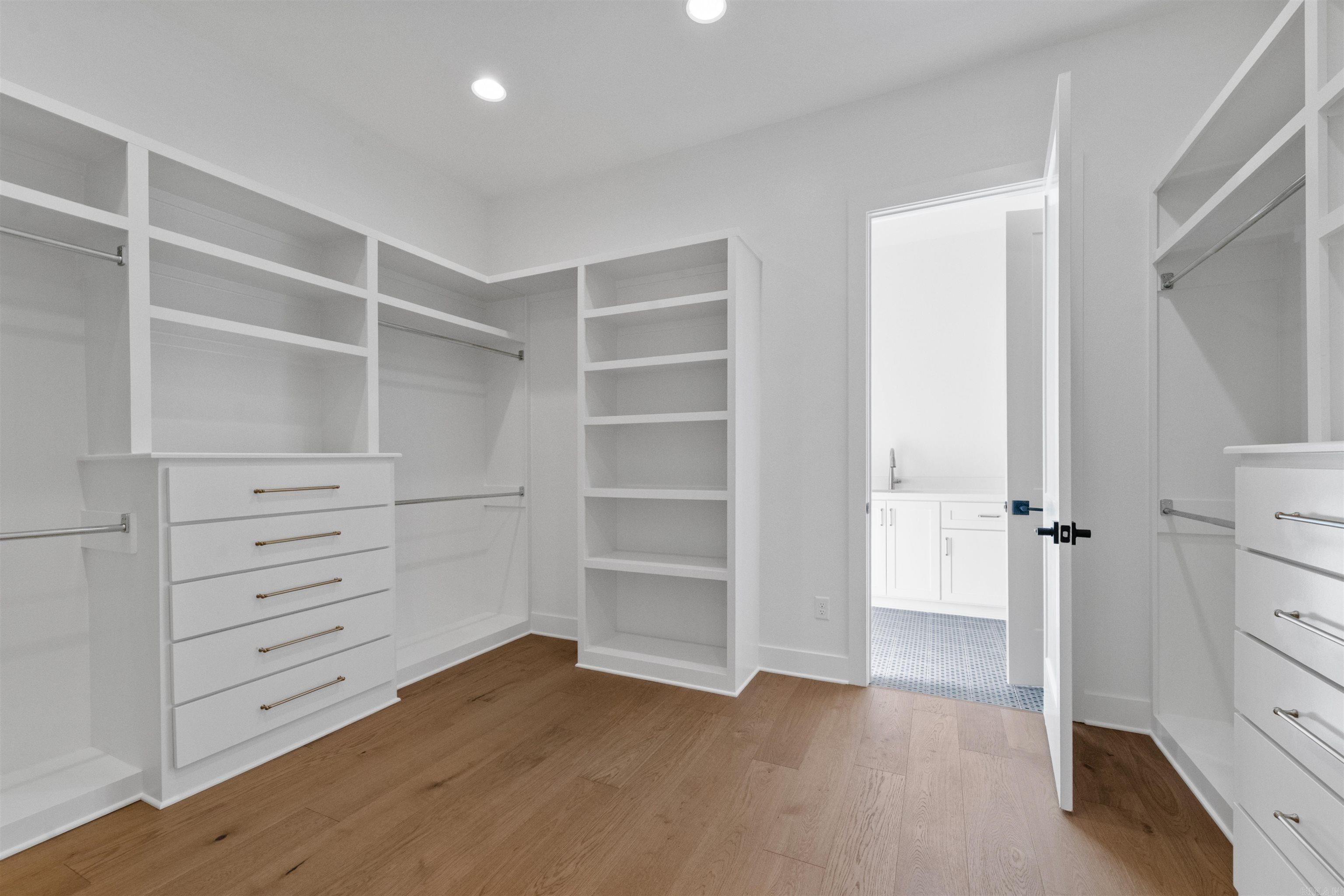 CHENAL VALLEY ABINGTON COURT - Residential