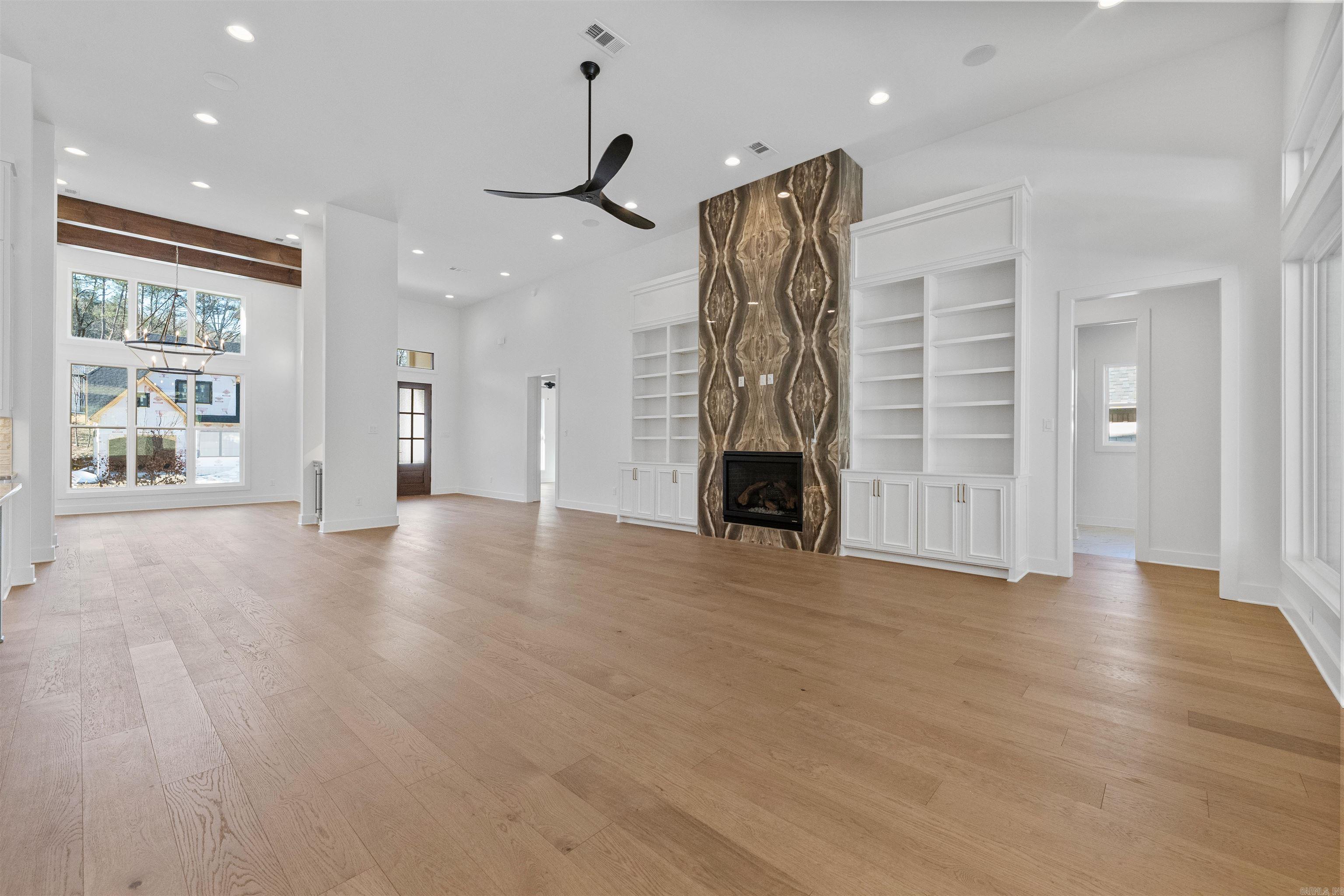 CHENAL VALLEY ABINGTON COURT - Residential