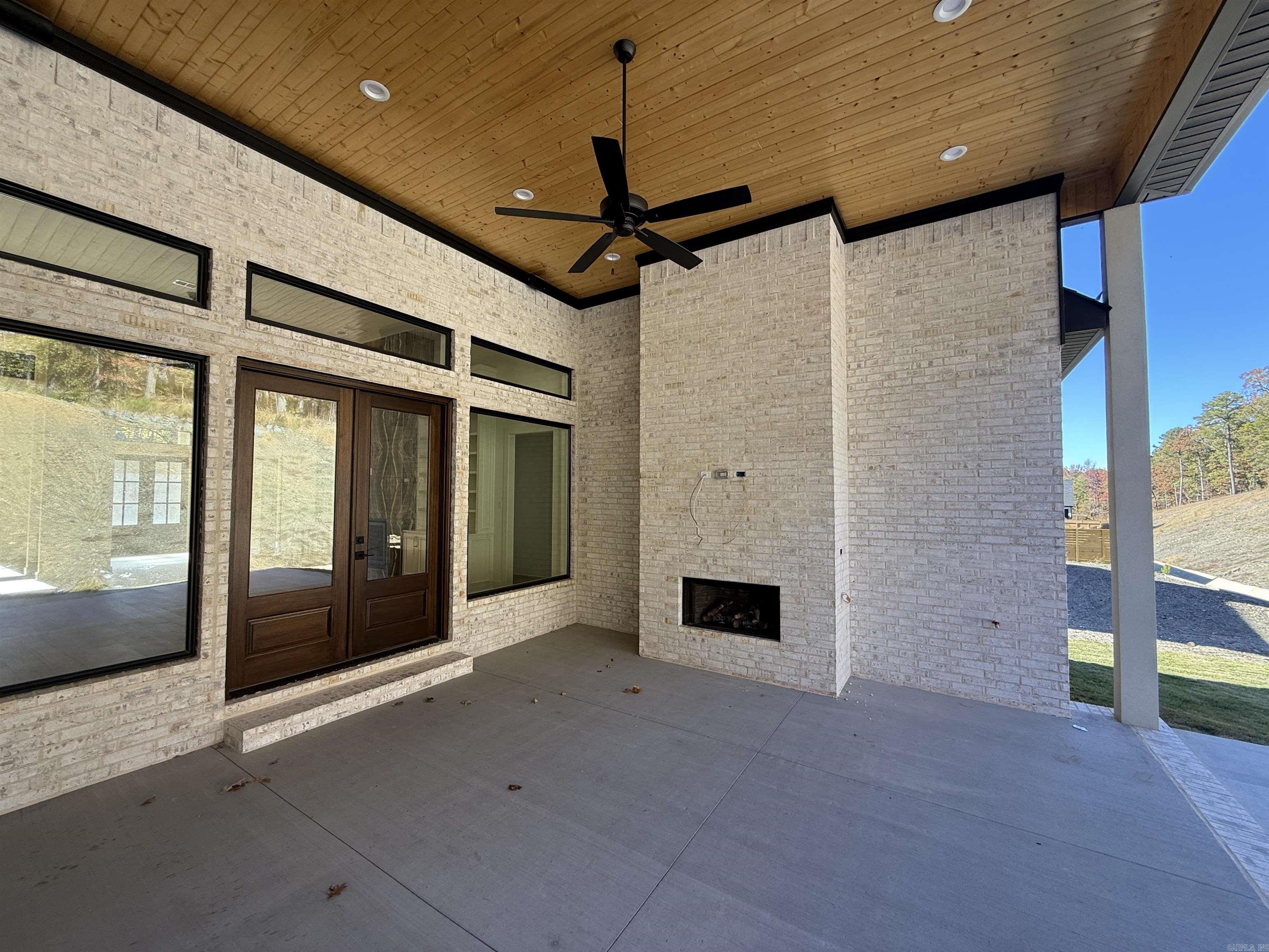 CHENAL VALLEY ABINGTON COURT - Residential