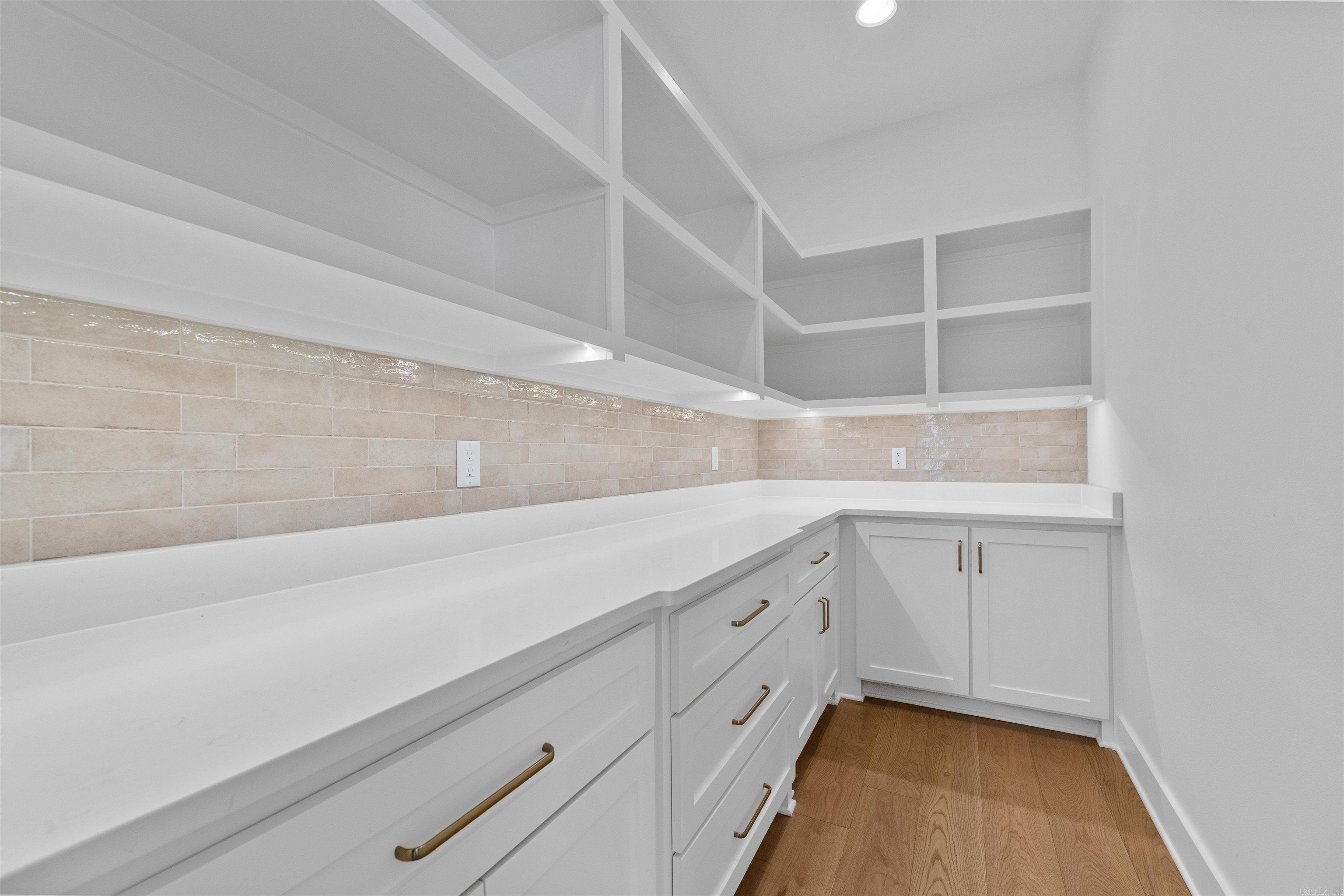 CHENAL VALLEY ABINGTON COURT - Residential