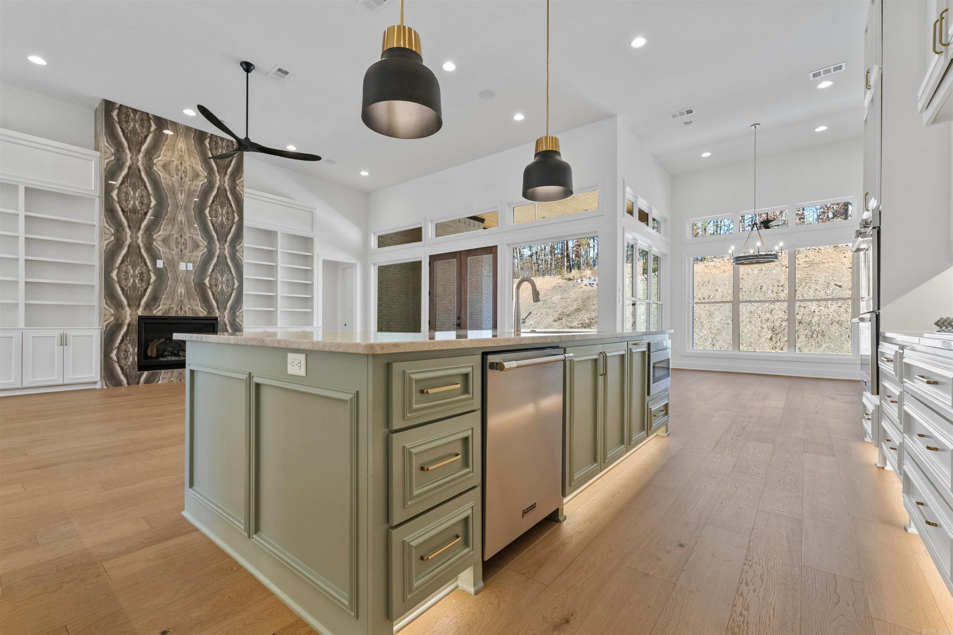 CHENAL VALLEY ABINGTON COURT - Residential