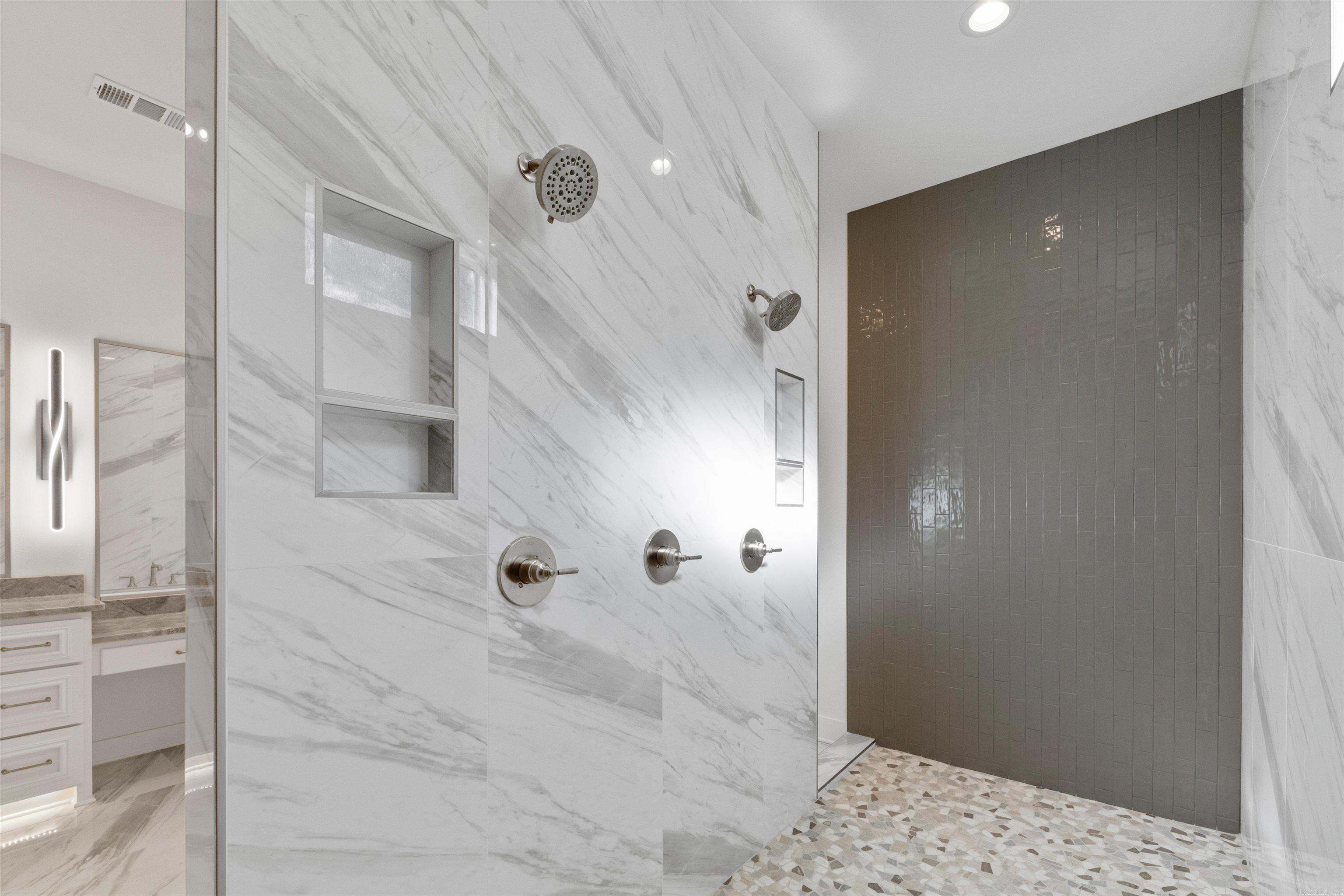 CHENAL VALLEY ABINGTON COURT - Residential