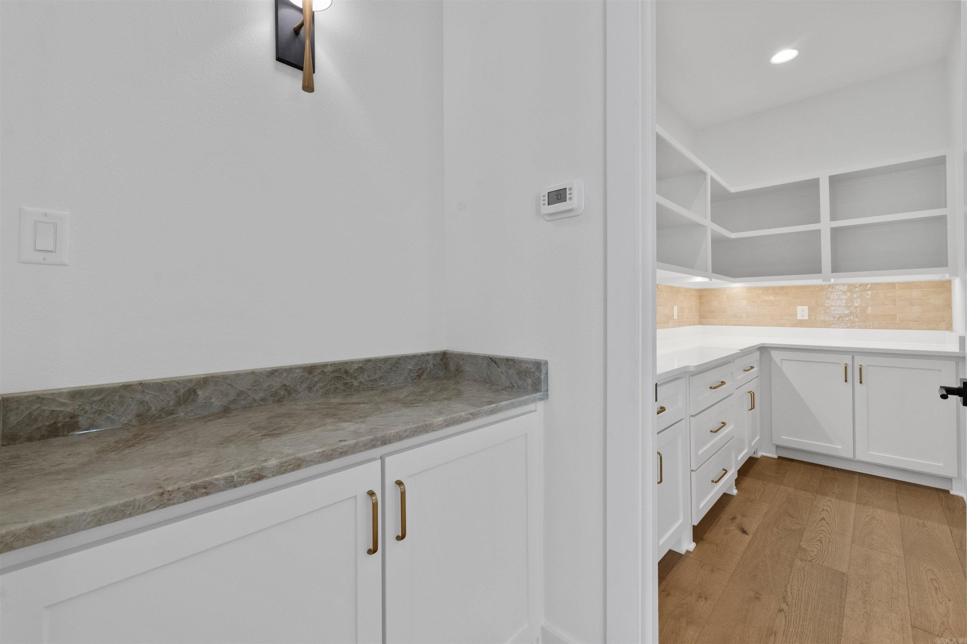 CHENAL VALLEY ABINGTON COURT - Residential