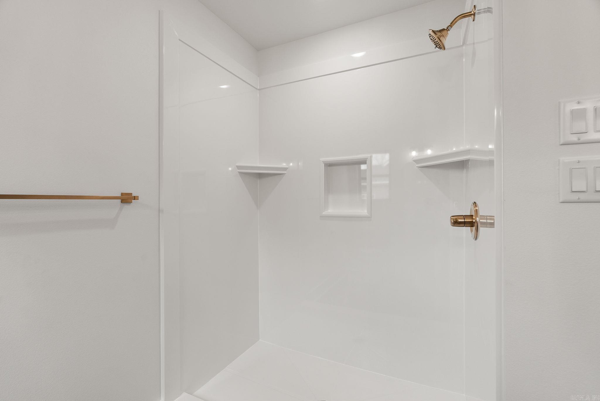 WILHELMINA COVE - Residential