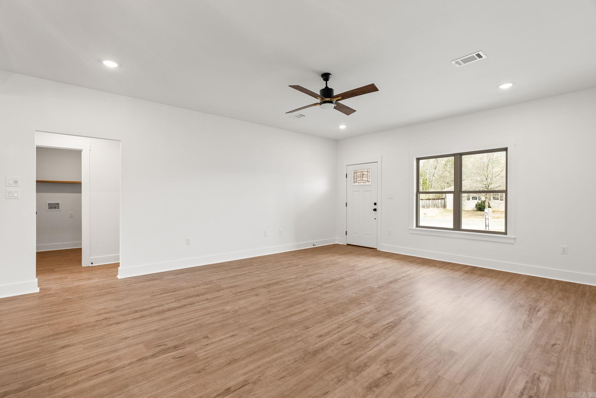 WILHELMINA COVE - Residential