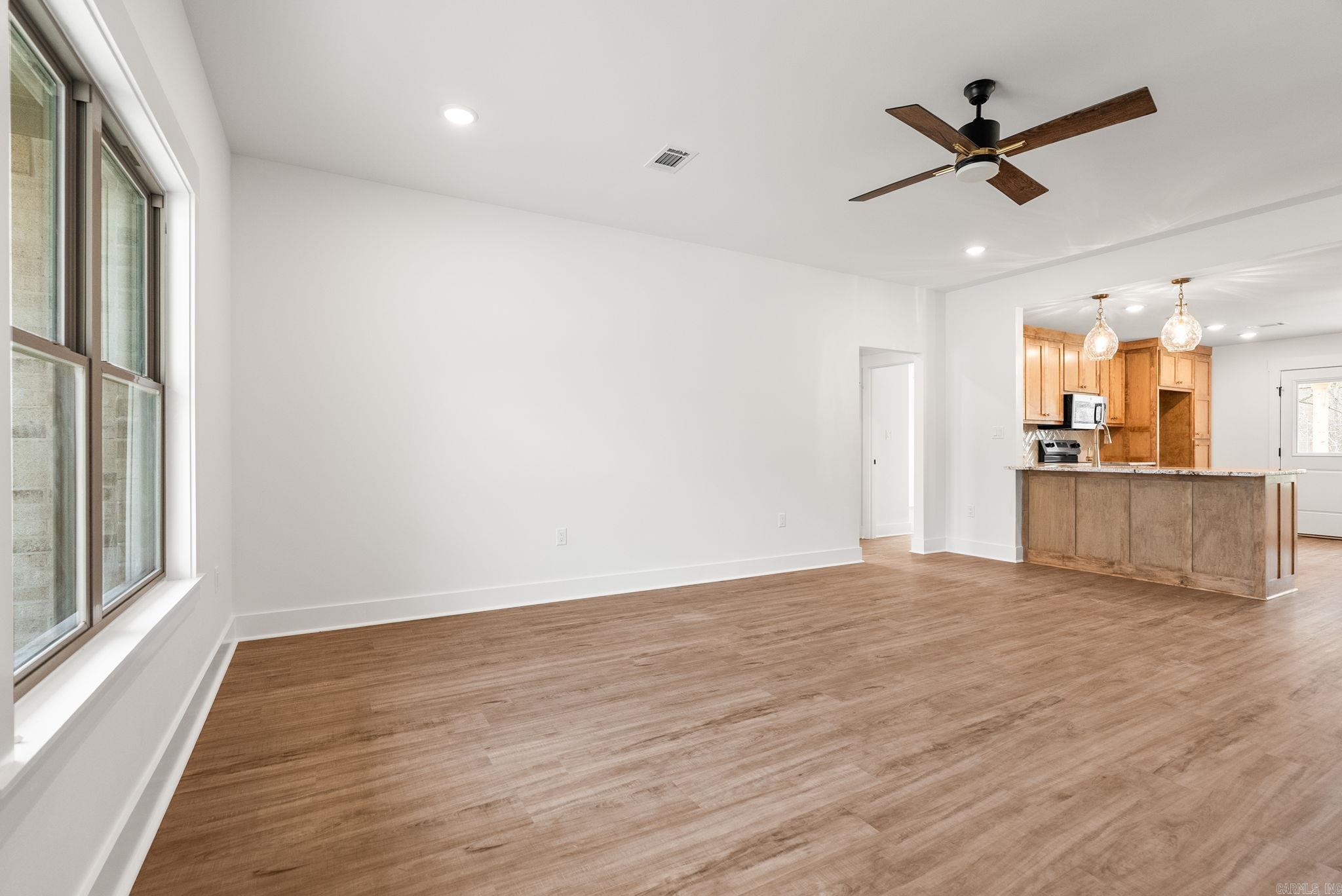 WILHELMINA COVE - Residential