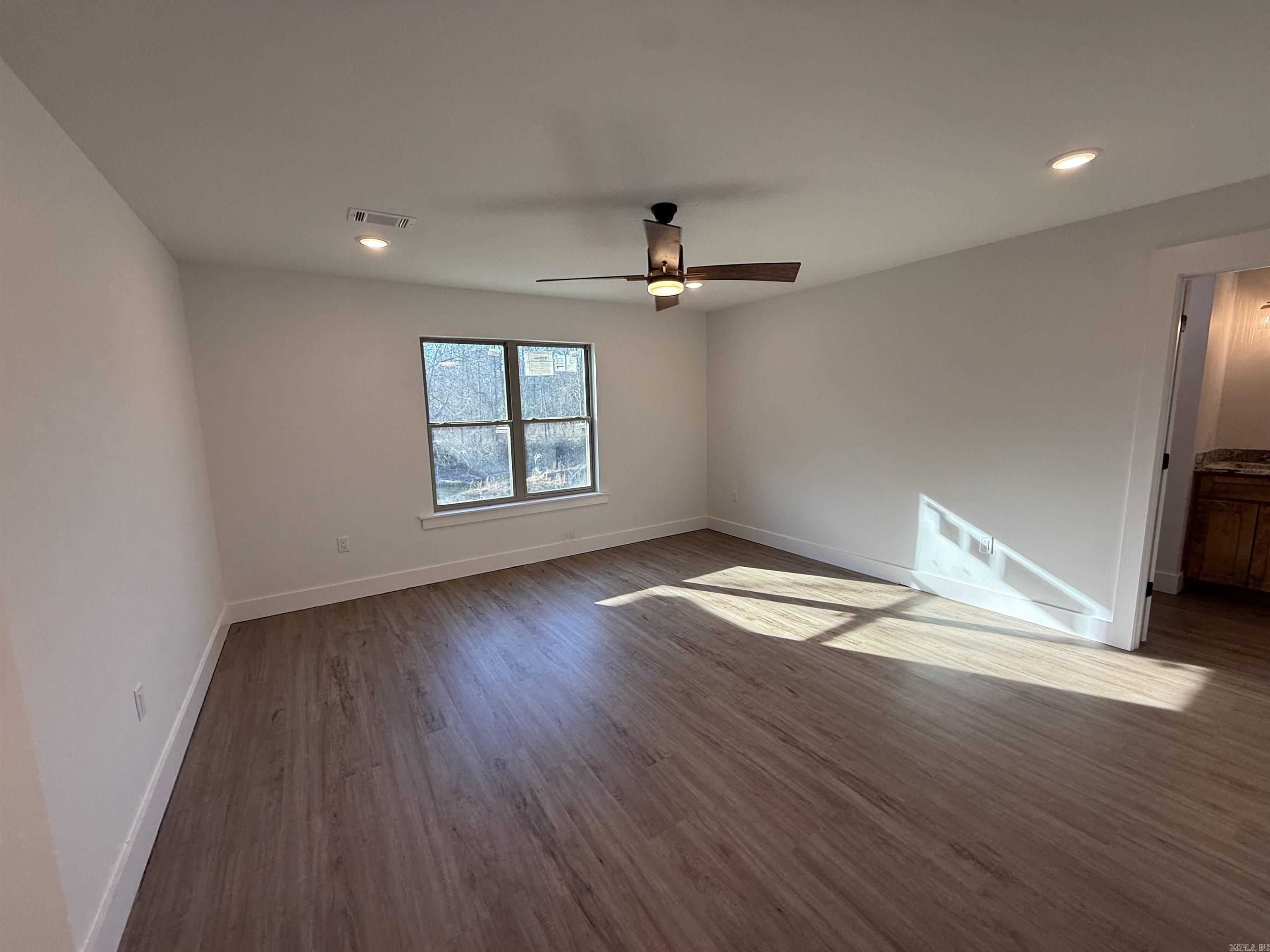 WILHELMINA COVE - Residential