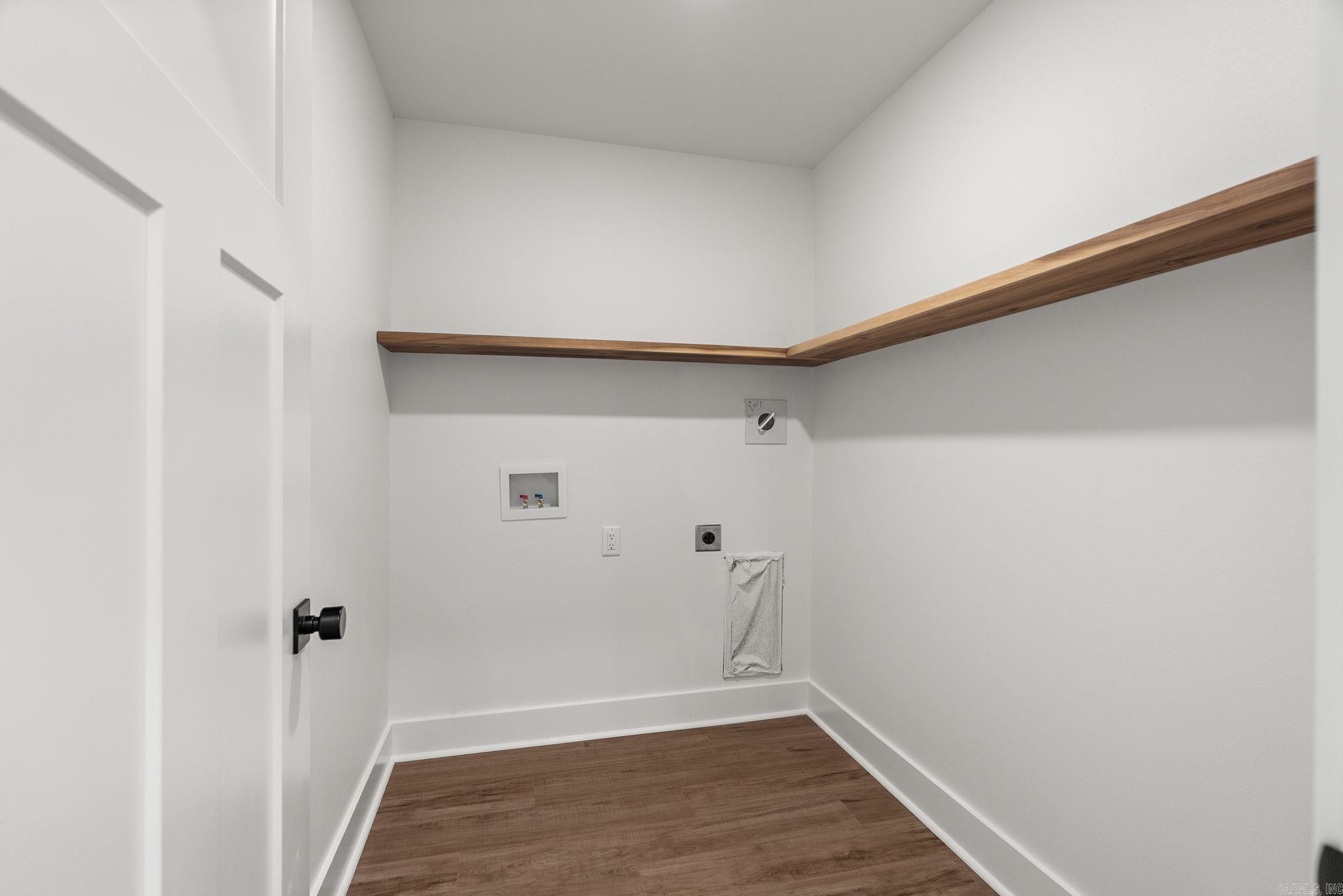 WILHELMINA COVE - Residential