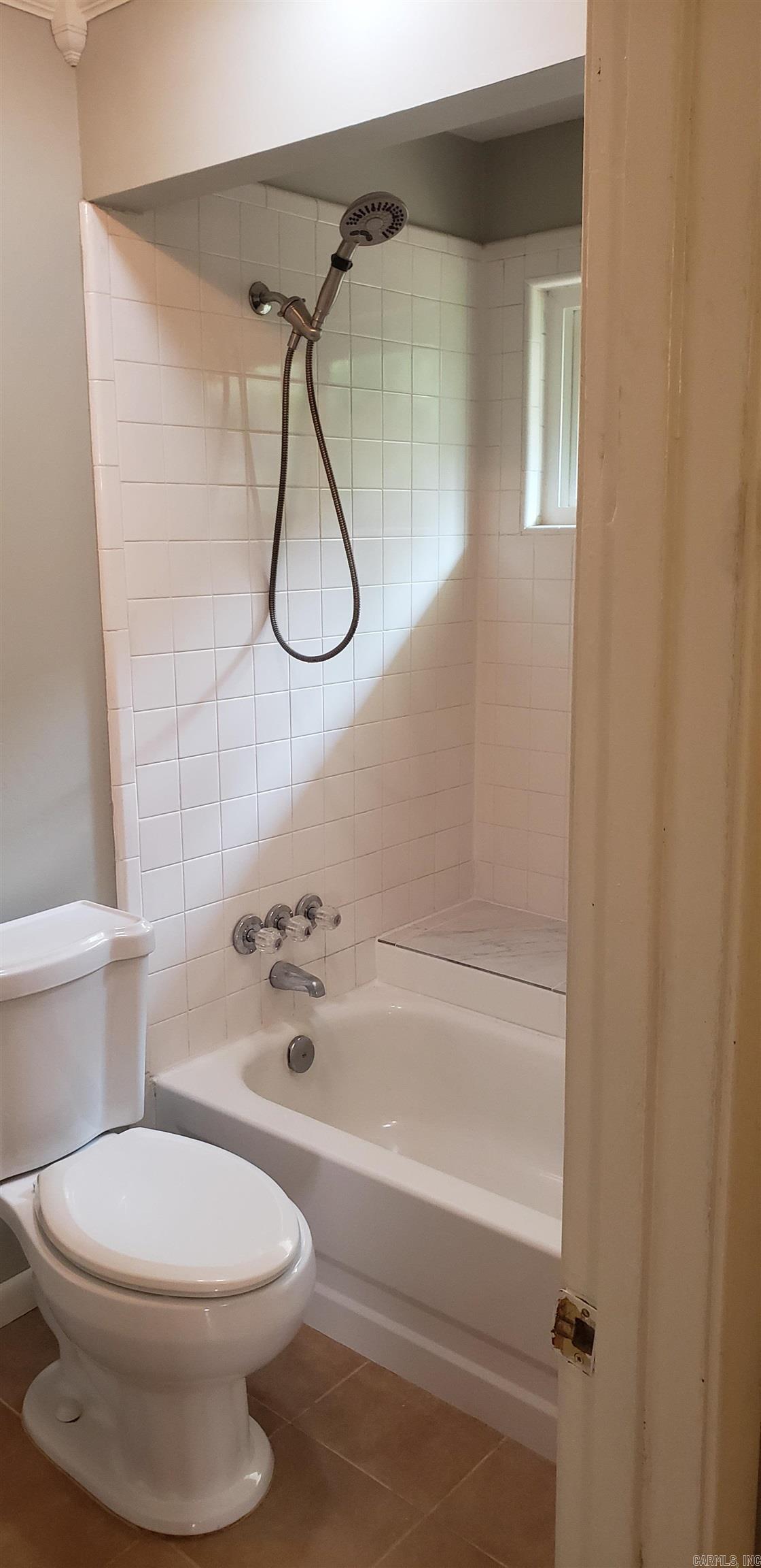 PARKWAY PLACE - Residential Lease