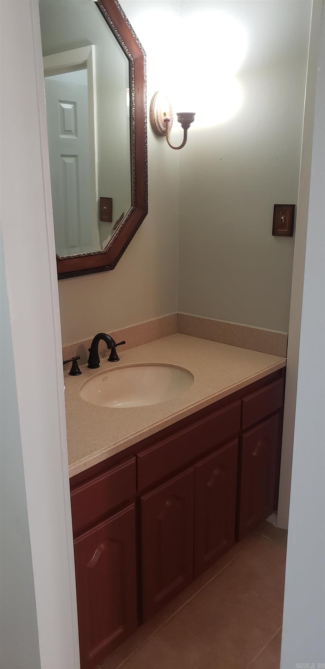 PARKWAY PLACE - Residential Lease