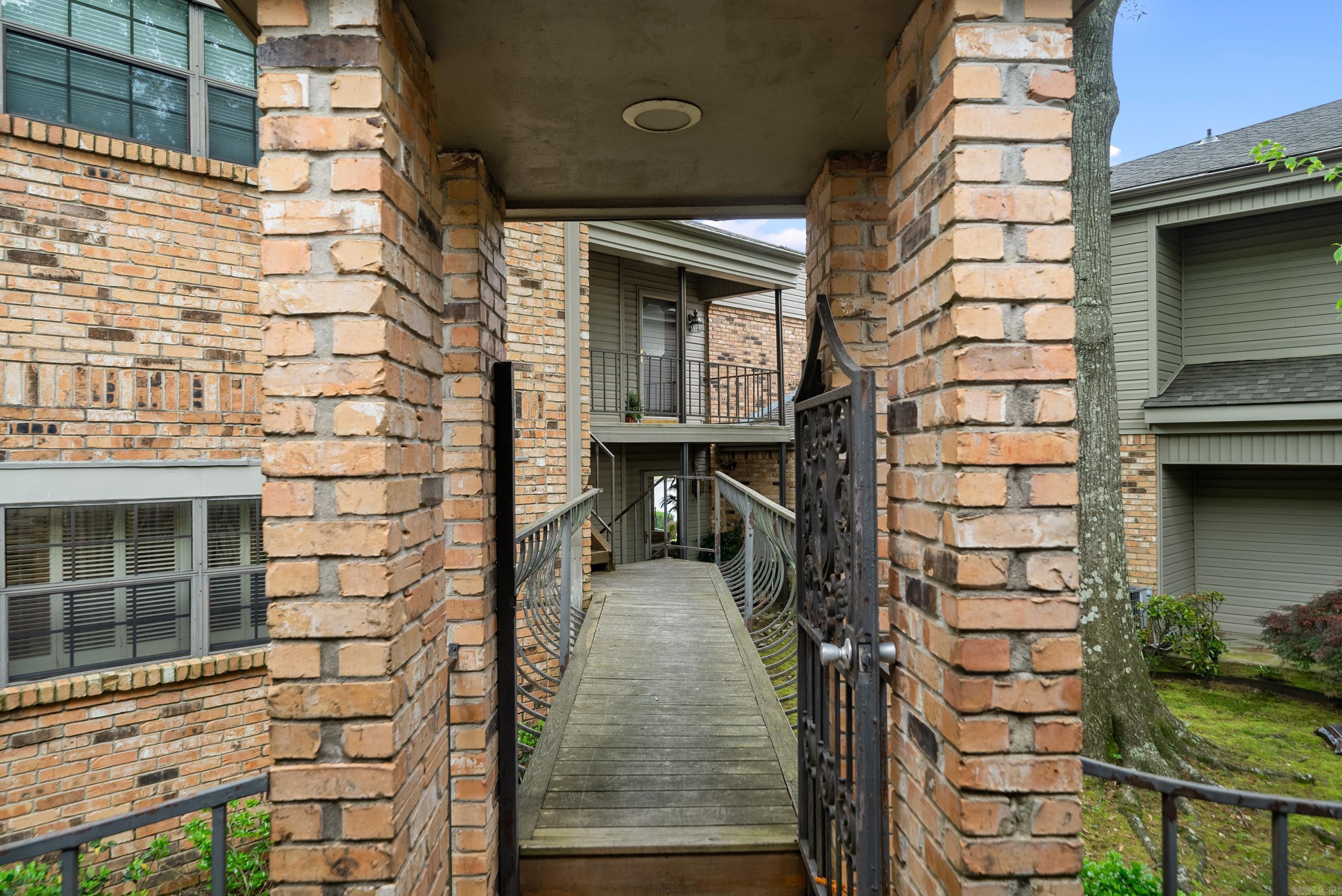 SCULLY POINTE HPR - Residential