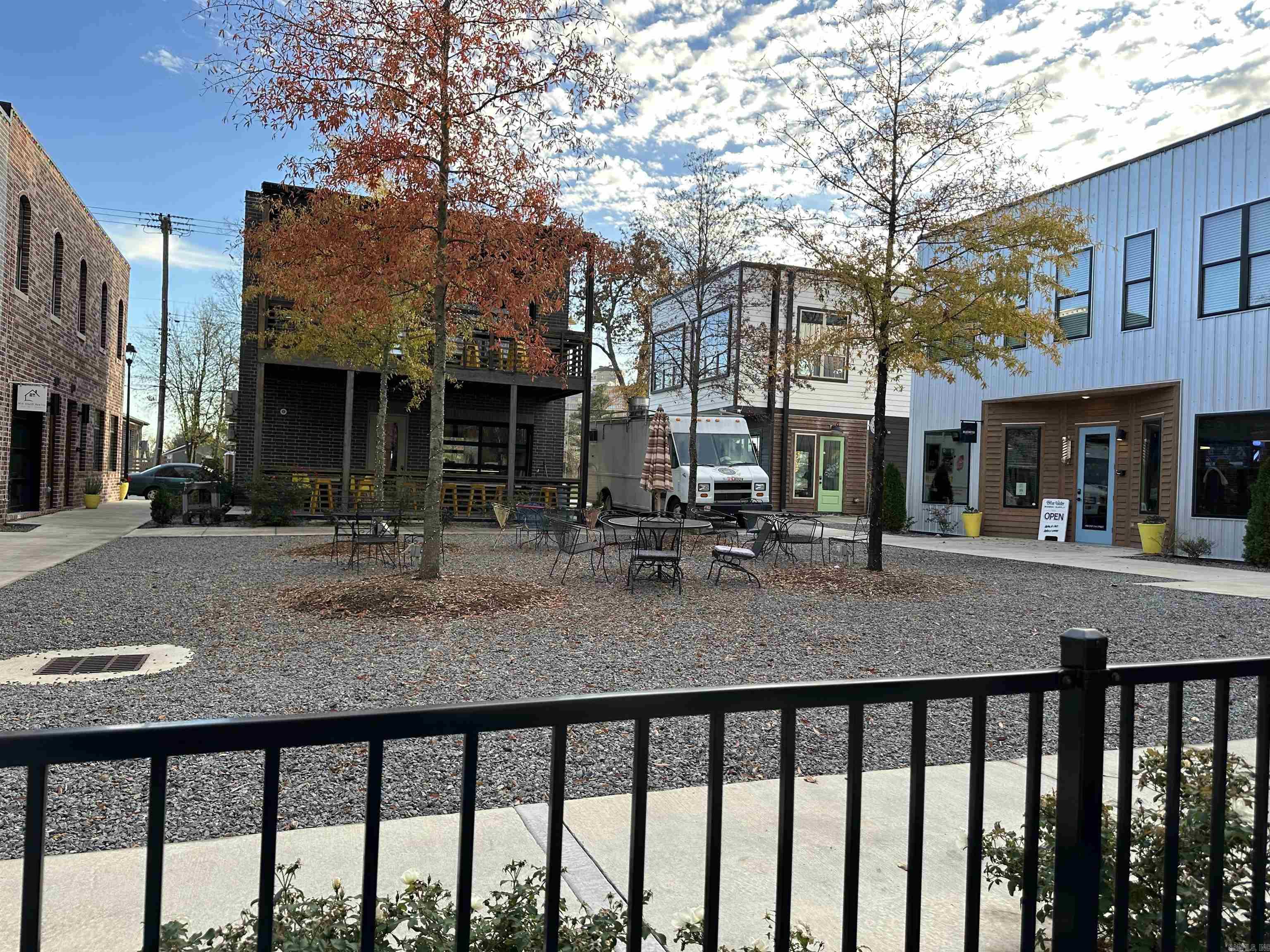 Oak Glenn - Residential Lease