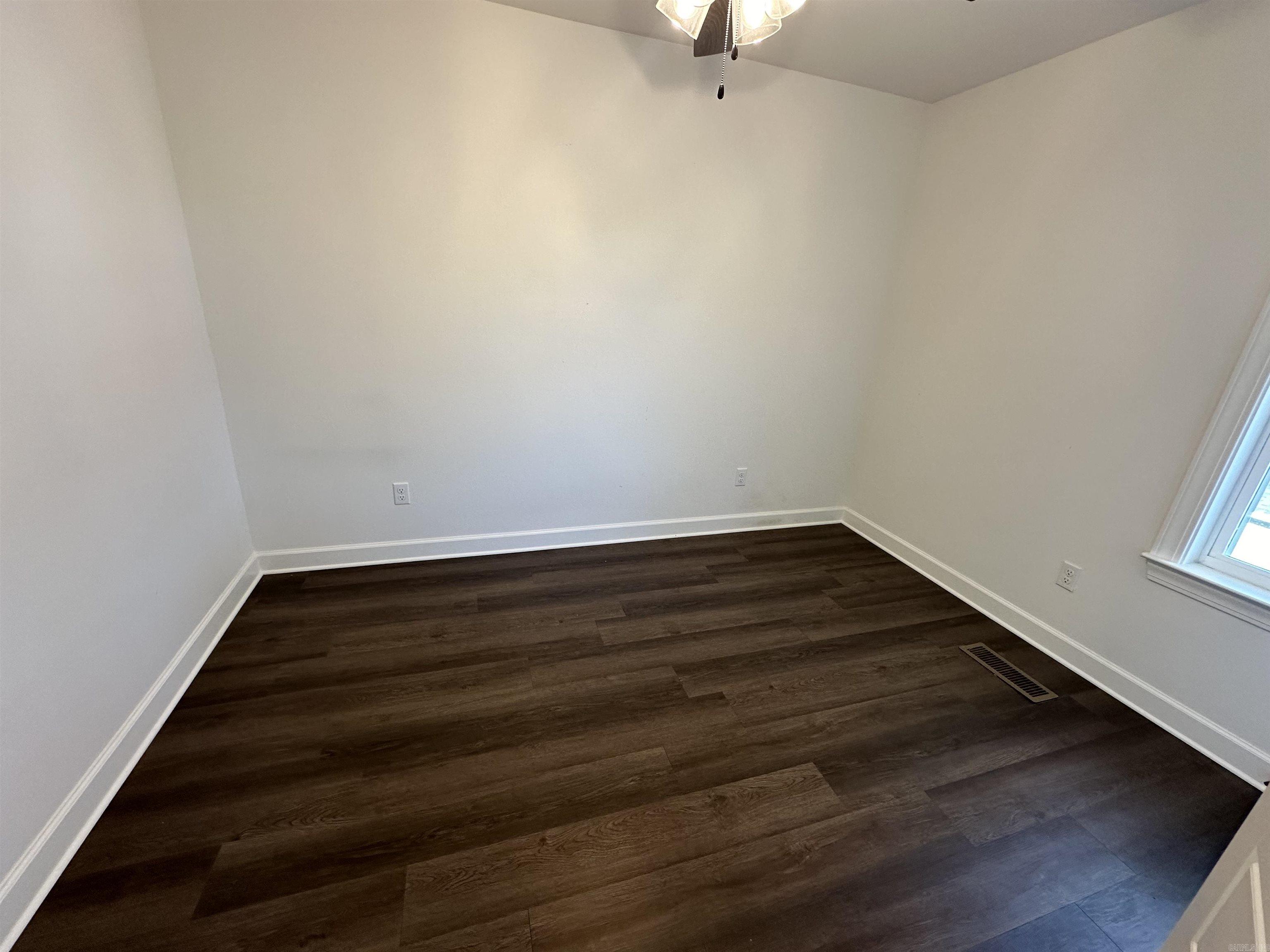 Oak Glenn - Residential Lease