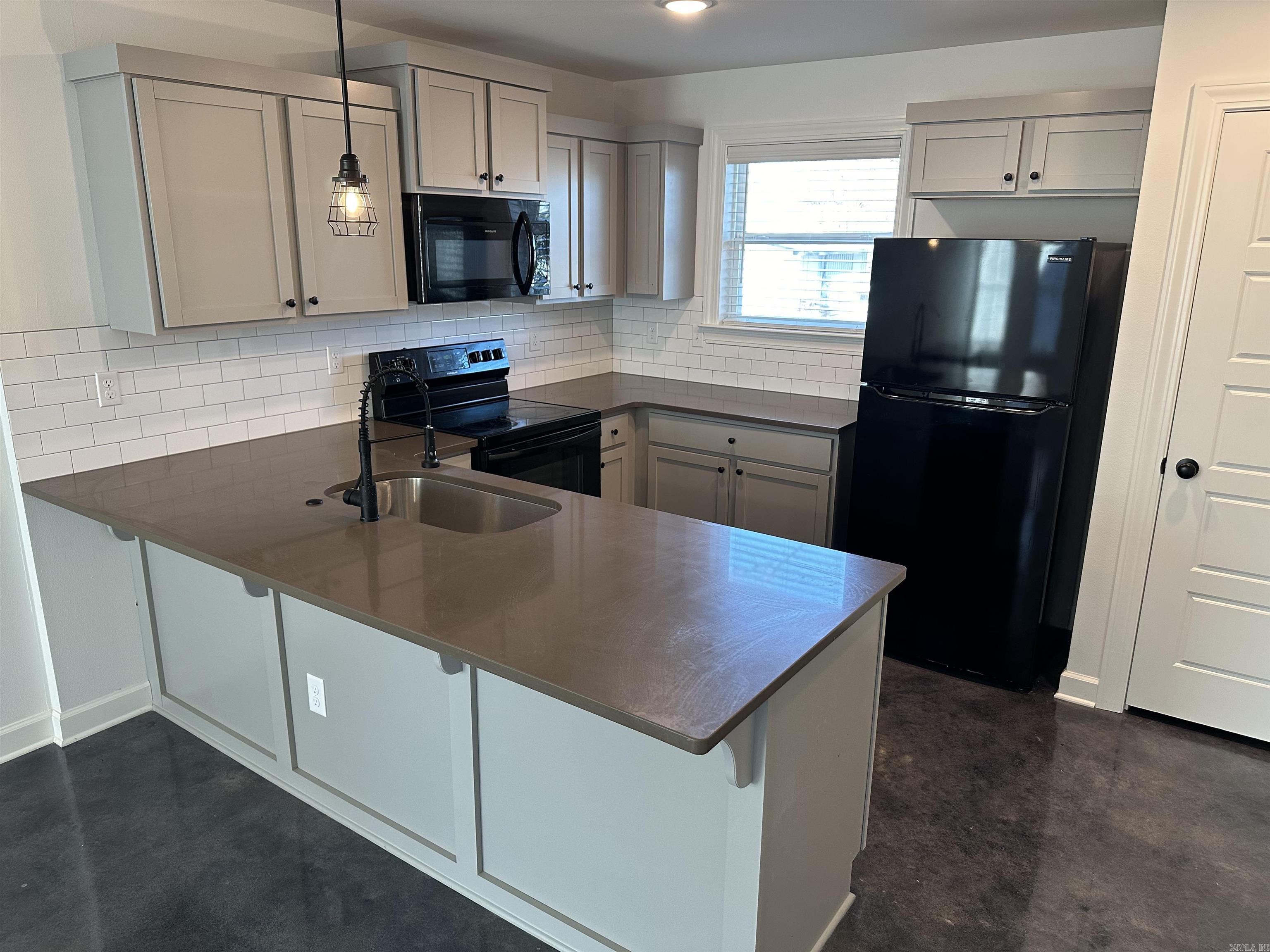 Oak Glenn - Residential Lease