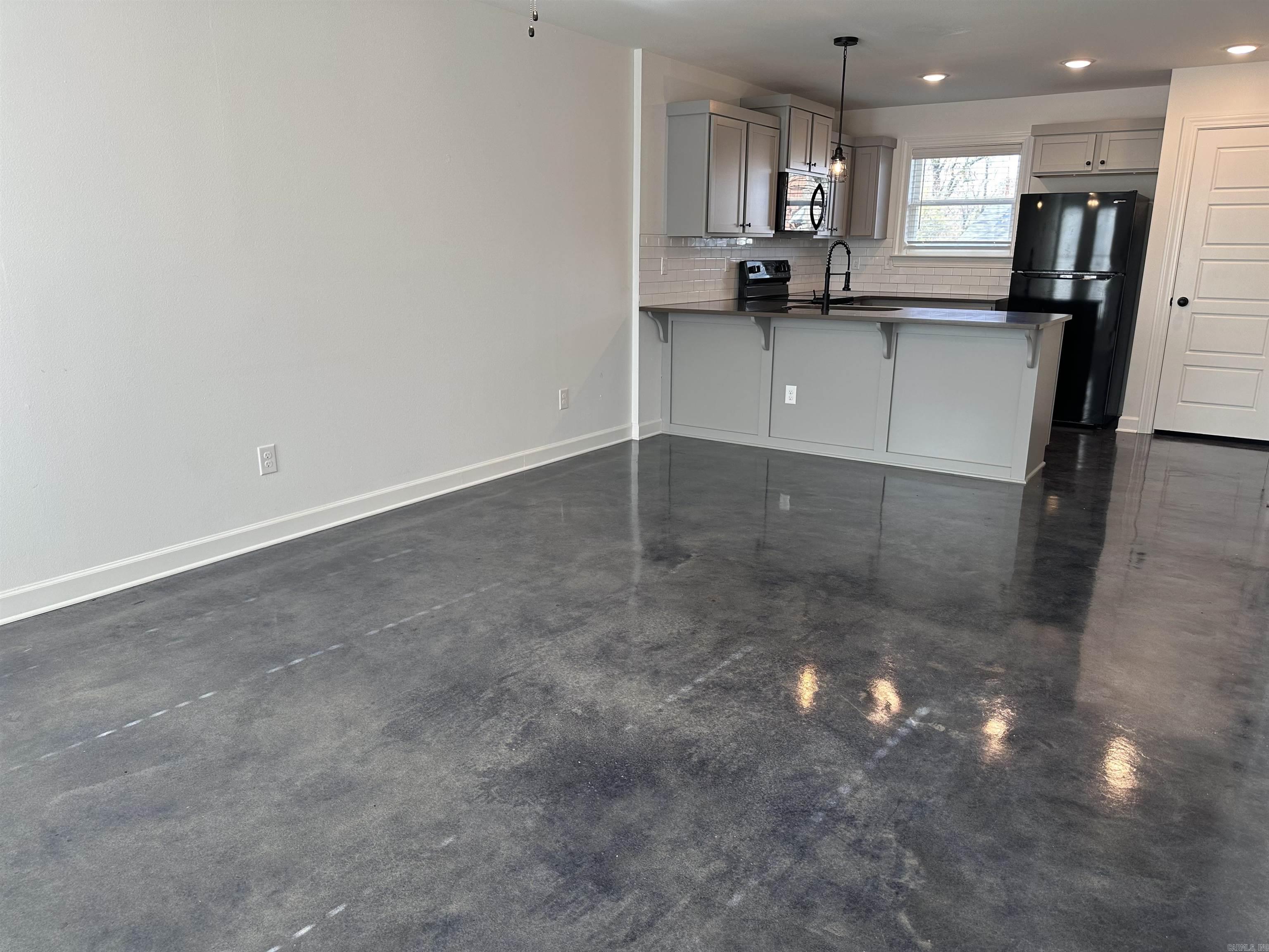 Oak Glenn - Residential Lease