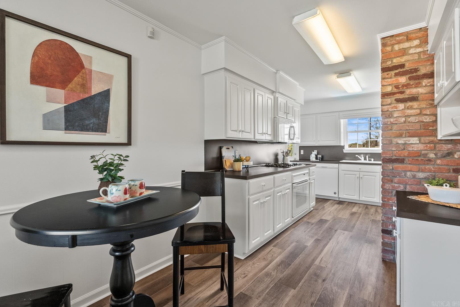 STURBRIDGE - Residential